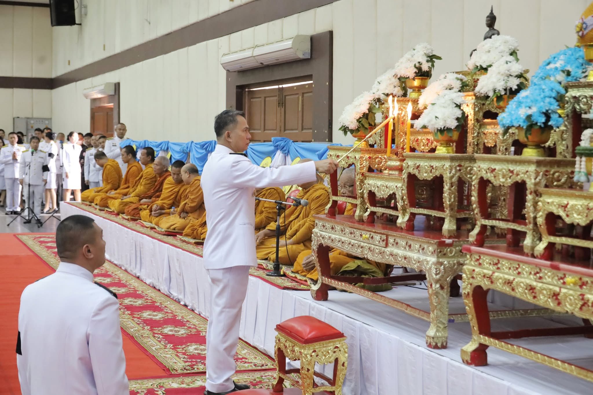 title - ส.ป.ก.กาฬสินธุ์ ร่วมพิธีถวายพระพรชัยมงคล พิธีเจริญพระพุทธมนต์ และทำบุญตักบาตร เนื่องในวันคล้ายวันประสูติสมเด็จพระเจ้าลูกยาเธอ เจ้าฟ้าทีปังกรรัศมีโชติ มหาวชิโรตตมางกูร สิริวิบูลยราชกุมาร