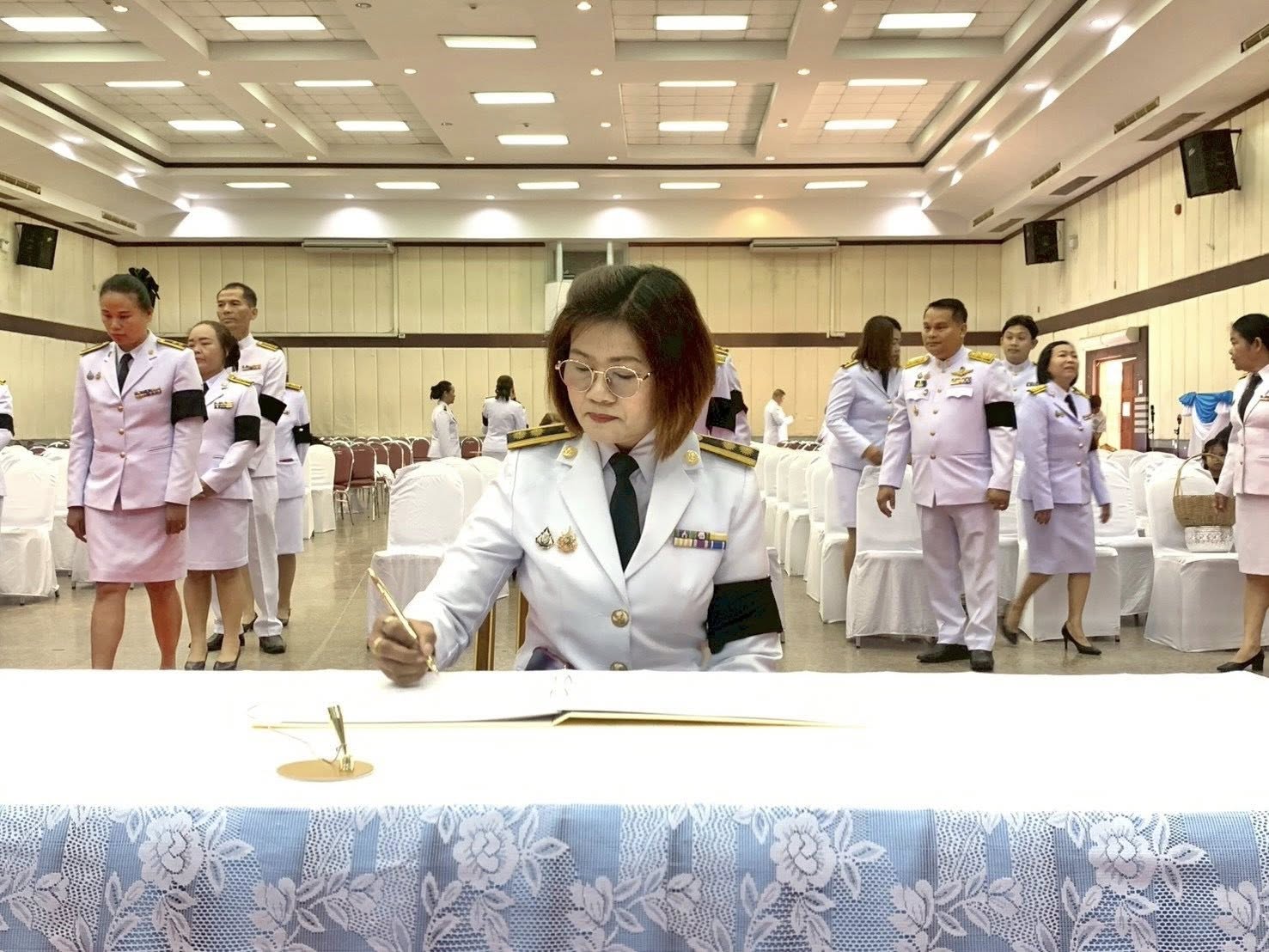 title - ส.ป.ก.กาฬสินธุ์ ร่วมพิธีถวายพระพรชัยมงคล พิธีเจริญพระพุทธมนต์ และทำบุญตักบาตร เนื่องในวันคล้ายวันประสูติสมเด็จพระเจ้าลูกยาเธอ เจ้าฟ้าทีปังกรรัศมีโชติ มหาวชิโรตตมางกูร สิริวิบูลยราชกุมาร