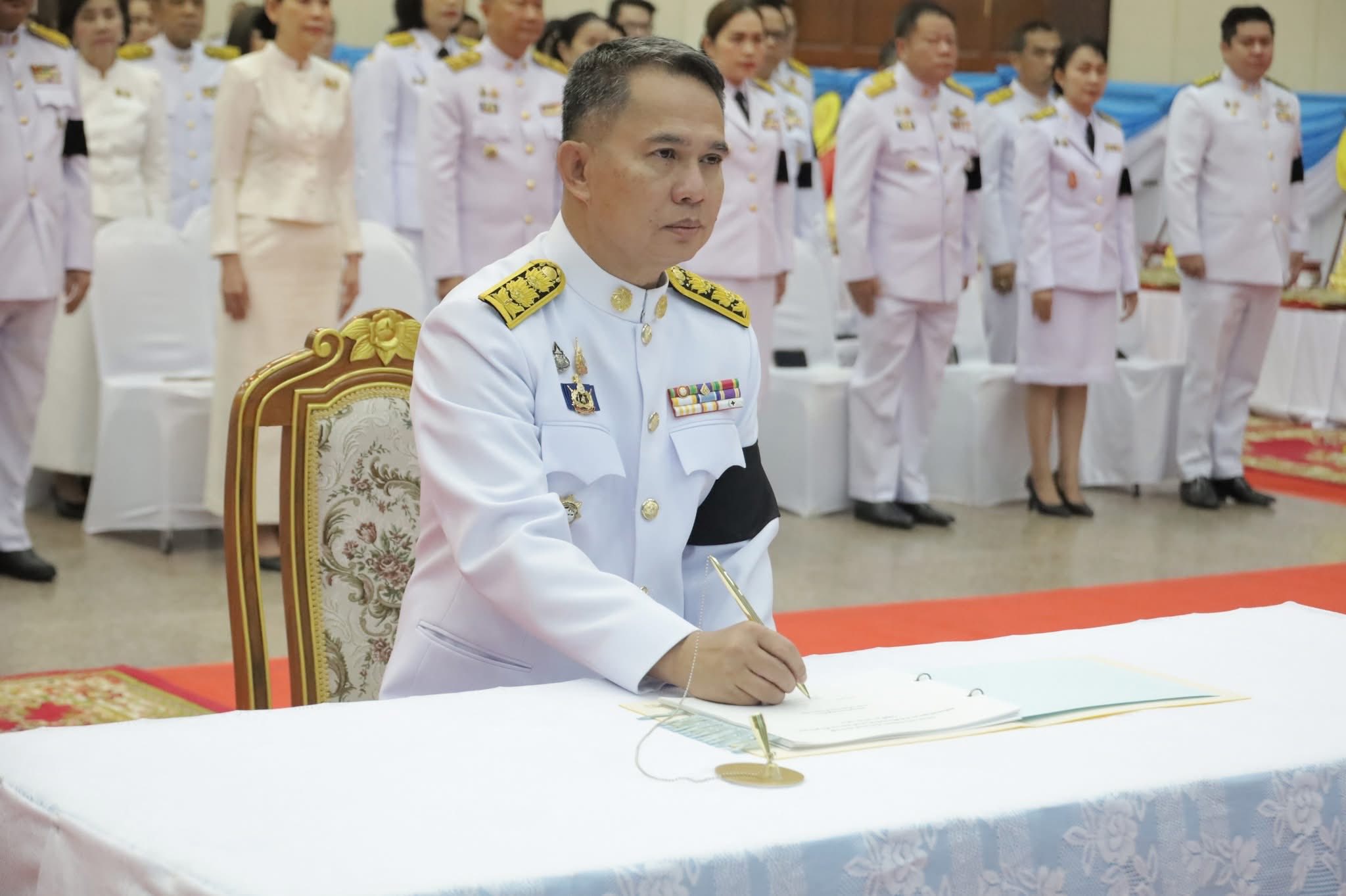 title - ส.ป.ก.กาฬสินธุ์ ร่วมพิธีถวายพระพรชัยมงคล พิธีเจริญพระพุทธมนต์ และทำบุญตักบาตร เนื่องในวันคล้ายวันประสูติสมเด็จพระเจ้าลูกยาเธอ เจ้าฟ้าทีปังกรรัศมีโชติ มหาวชิโรตตมางกูร สิริวิบูลยราชกุมาร