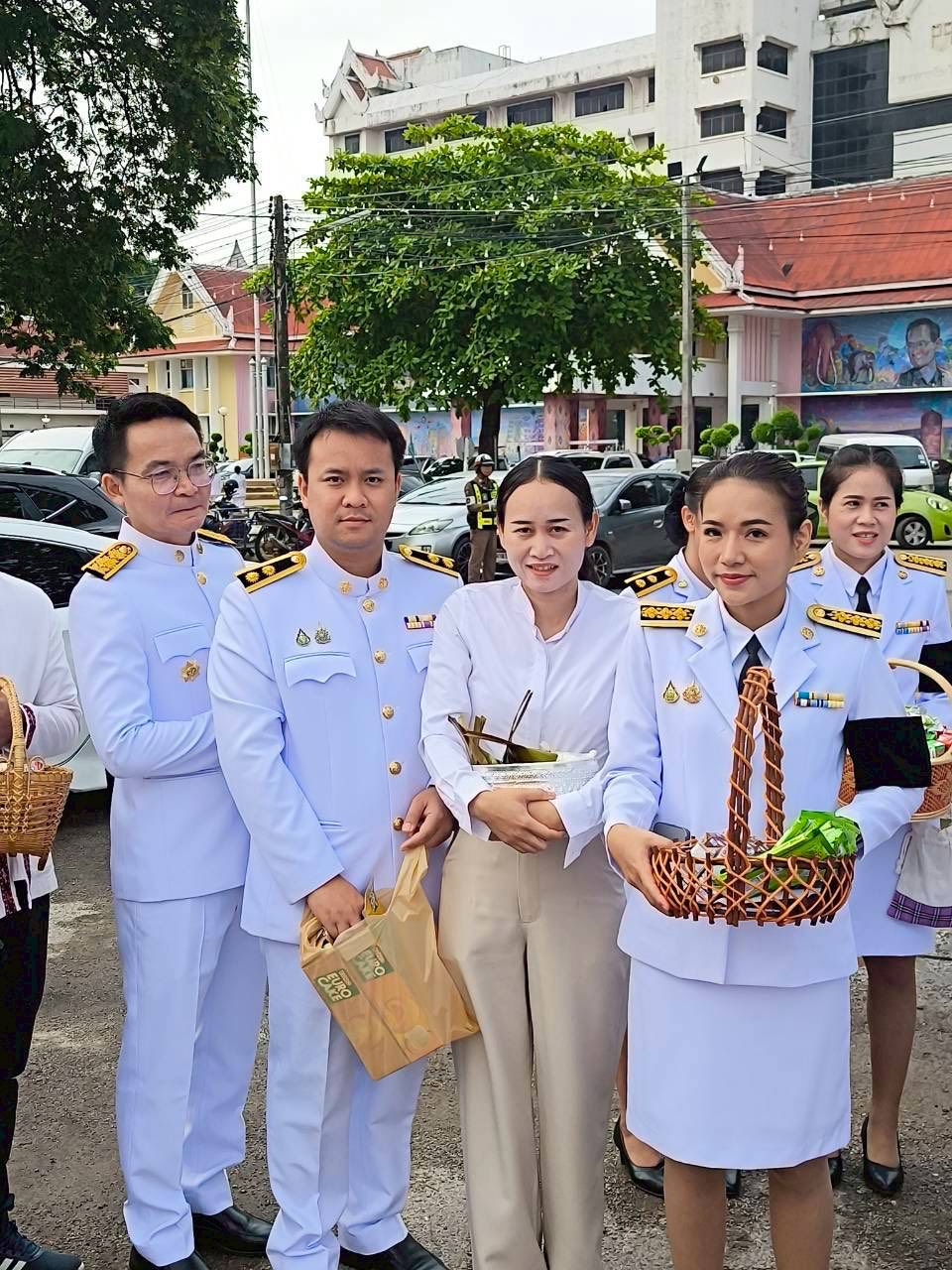 title - ส.ป.ก.กาฬสินธุ์ ร่วมพิธีถวายพระพรชัยมงคล พิธีเจริญพระพุทธมนต์ และทำบุญตักบาตร เนื่องในวันคล้ายวันประสูติสมเด็จพระเจ้าลูกยาเธอ เจ้าฟ้าทีปังกรรัศมีโชติ มหาวชิโรตตมางกูร สิริวิบูลยราชกุมาร