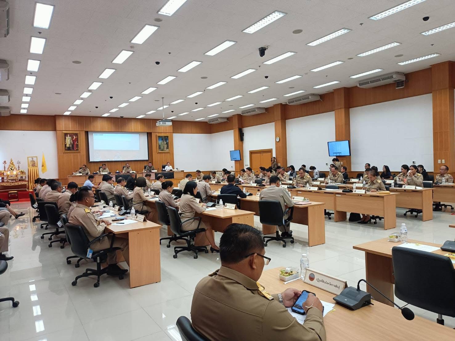 title - ส.ป.ก.กาฬสินธุ์ เข้าการประชุมคณะกรมการจังหวัด หัวหน้าส่วนข้าราชการ และนายอำเภอ จังหวัดกาฬสินธุ์ ครั้งที่ 4/2569