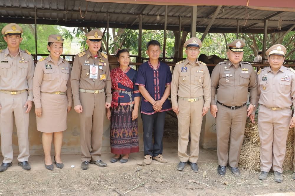 title - ส.ป.ก.กาฬสินธุ์ ร่วมต้อนรับ พลอากาศเอก จอม รุ่งสว่าง องคมนตรี รองประธานติดตามและขับเคลื่อนการดำเนินงานโครงการอันเนื่องมาจากพระราชดำริ