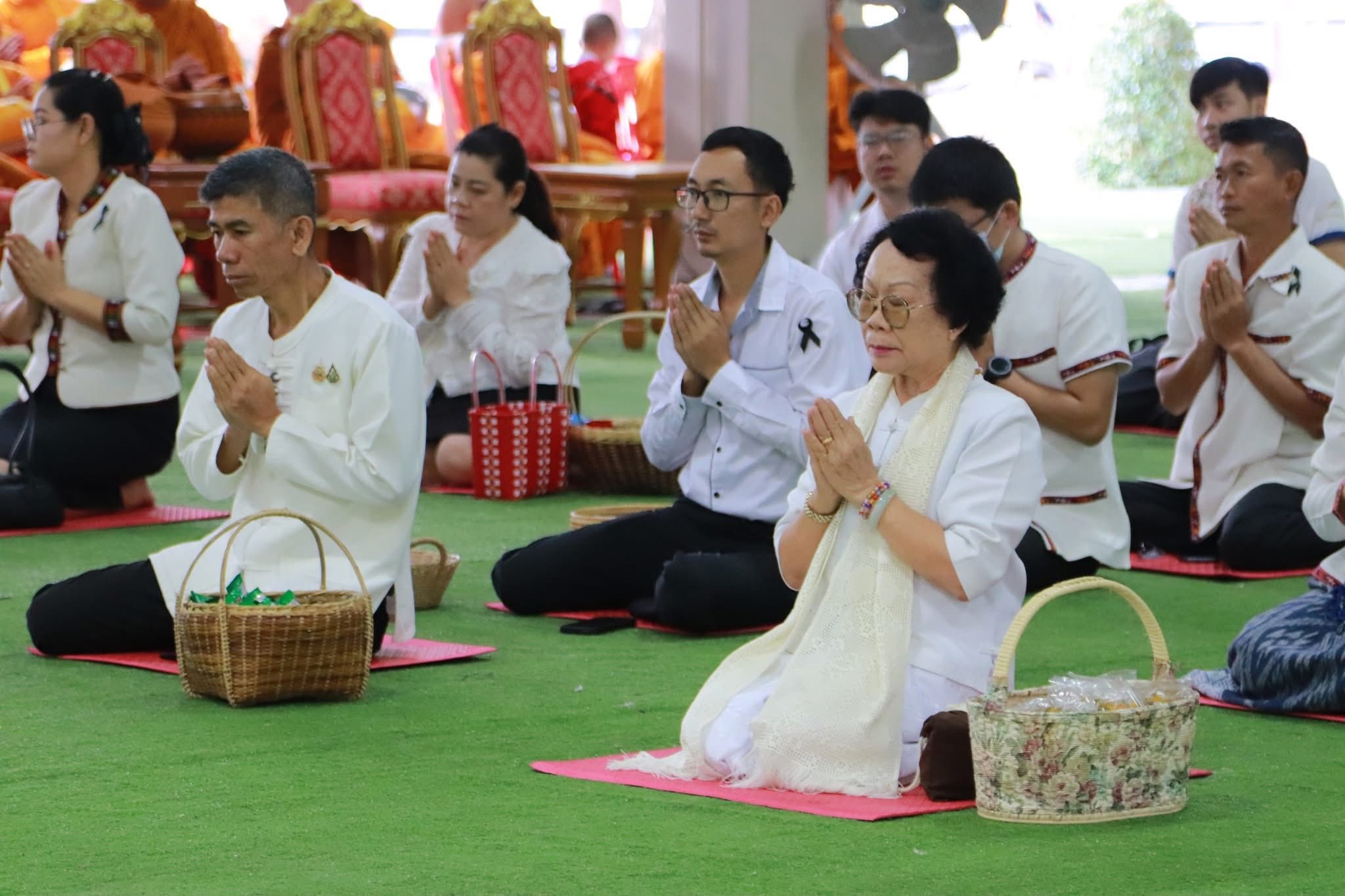 title - ส.ป.ก.กาฬสินธุ์ ร่วมพิธีทำบุญตักบาตร ภายในงานปฏิบัติธรรมจังหวัดกาฬสินธุ์ ประจำปี 2568 ณ พุทธมณฑลจังหวัดกาฬสินธุ์ (แก่งดอนกลาง) อำเภอเมืองกาฬสินธุ์ จังหวัดกาฬสินธุ์