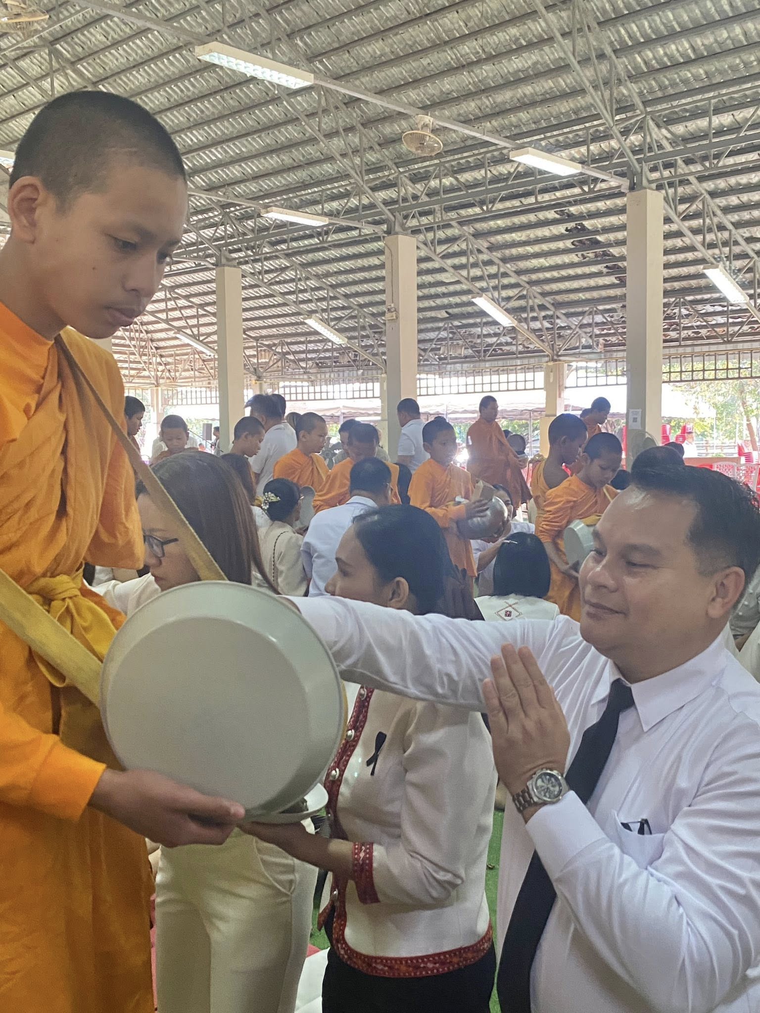title - ส.ป.ก.กาฬสินธุ์ ร่วมพิธีทำบุญตักบาตร ภายในงานปฏิบัติธรรมจังหวัดกาฬสินธุ์ ประจำปี 2568 ณ พุทธมณฑลจังหวัดกาฬสินธุ์ (แก่งดอนกลาง) อำเภอเมืองกาฬสินธุ์ จังหวัดกาฬสินธุ์