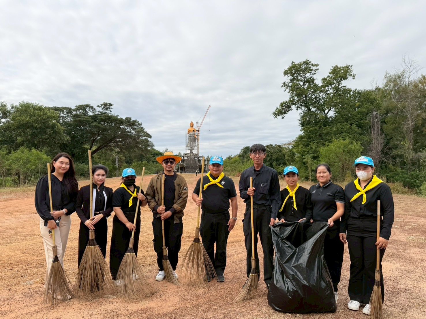 title - ส.ป.ก.กาฬสินธุ์ ร่วมกิจกรรมวันสำคัญ วันที่ 5 ธ.ค. 68