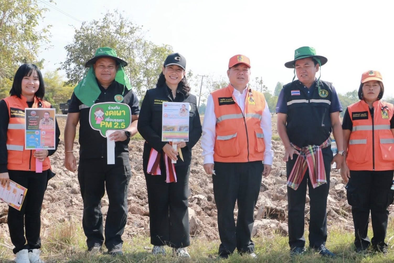 title - ส.ป.ก.กาฬสินธุ์ ร่วมกิจกรรมรณรงค์เคาะประตูบ้าน “หยุดเผา หยุดฝุ่น เพื่อคุณ เพื่อเรา” จังหวัดกาฬสินธุ์ ครั้งที่ 2