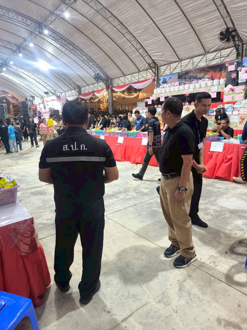 title - ส.ป.ก.กาฬสินธุ์ ร่วมมอบรางวัลพิเศษ และปฏิบัติงานช่วยกาชาดจังหวัดกาฬสินธุ์ ร้าน “มัจฉากาชาด ‘69“ ภายใต้งาน “มหกรรมโปงลาง แพรวา และงานกาชาด จังหวัดกาฬสินธุ์ ประจำปี 2569” ณ ลานด้านหน้าศาลากลางจังหวัดกาฬสินธุ์ ศูนย์ราชการจังหวัดกาฬสินธุ์