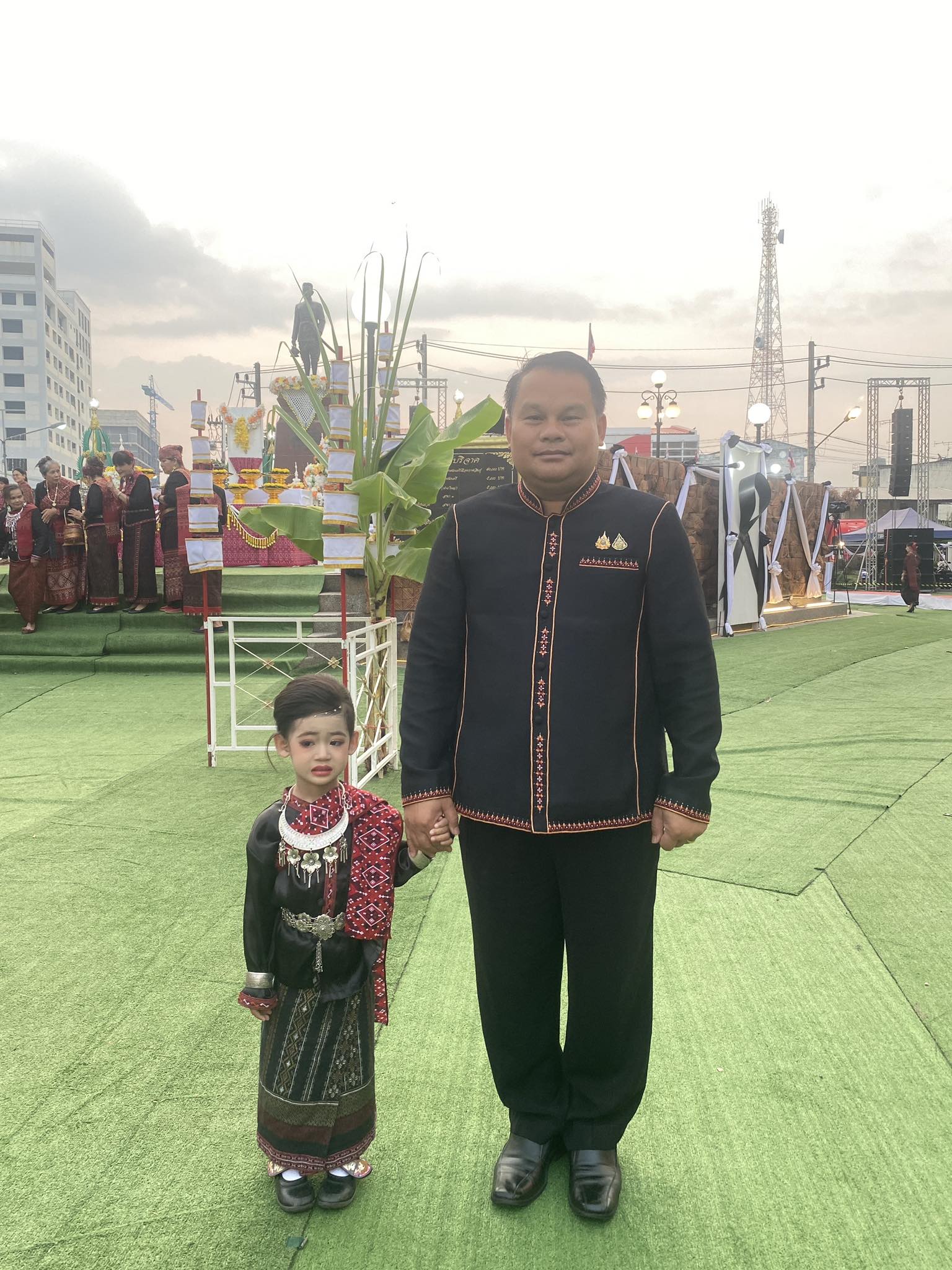 title - ส.ป.ก.กาฬสินธุ์ ร่วมพิธีบวงสรวงอนุสาวรีย์พระยาชัยสุนทร เนื่องในงาน 