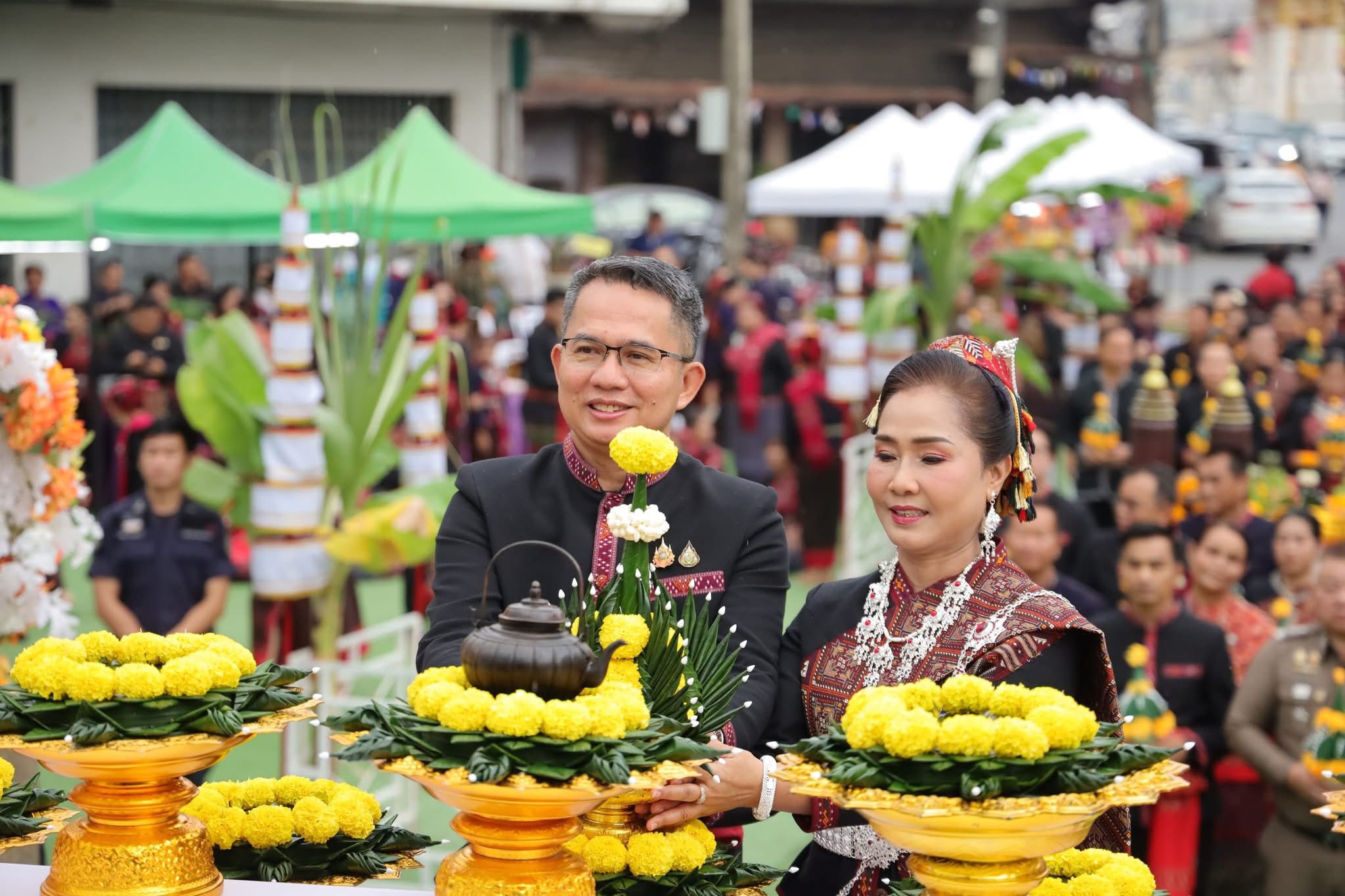 title - ส.ป.ก.กาฬสินธุ์ ร่วมพิธีบวงสรวงอนุสาวรีย์พระยาชัยสุนทร เนื่องในงาน 