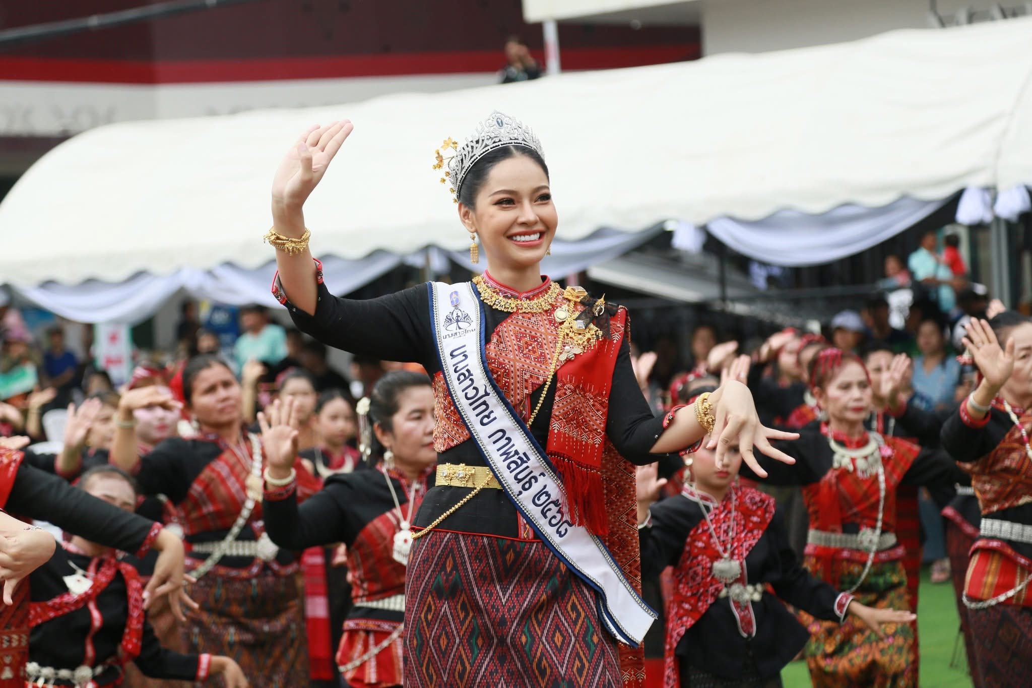 title - ส.ป.ก.กาฬสินธุ์ ร่วมพิธีบวงสรวงอนุสาวรีย์พระยาชัยสุนทร เนื่องในงาน 