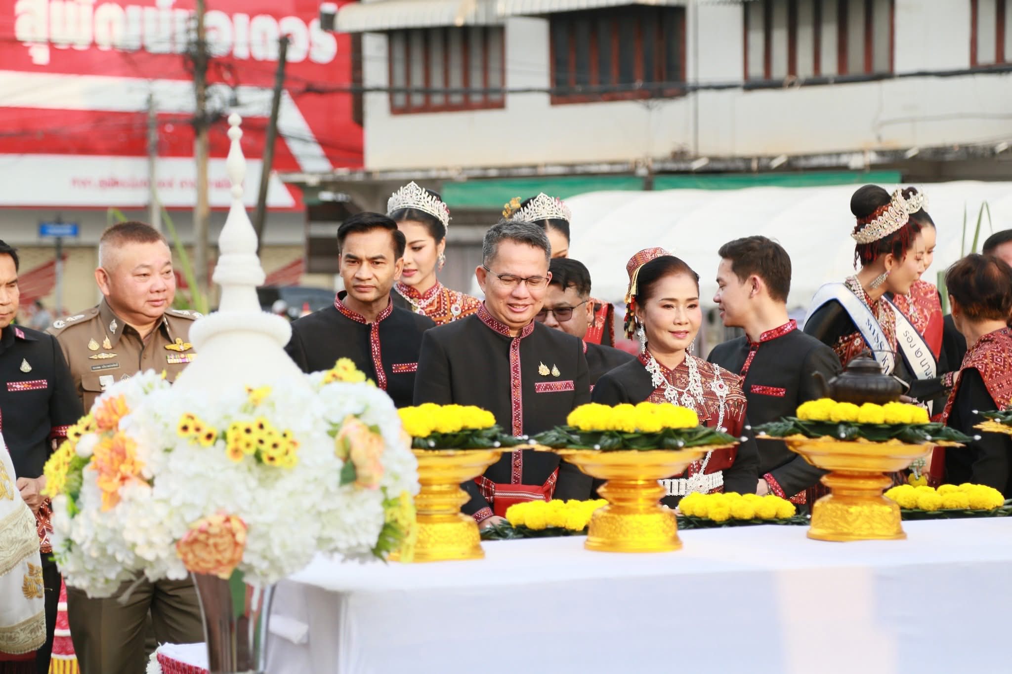 title - ส.ป.ก.กาฬสินธุ์ ร่วมพิธีบวงสรวงอนุสาวรีย์พระยาชัยสุนทร เนื่องในงาน 