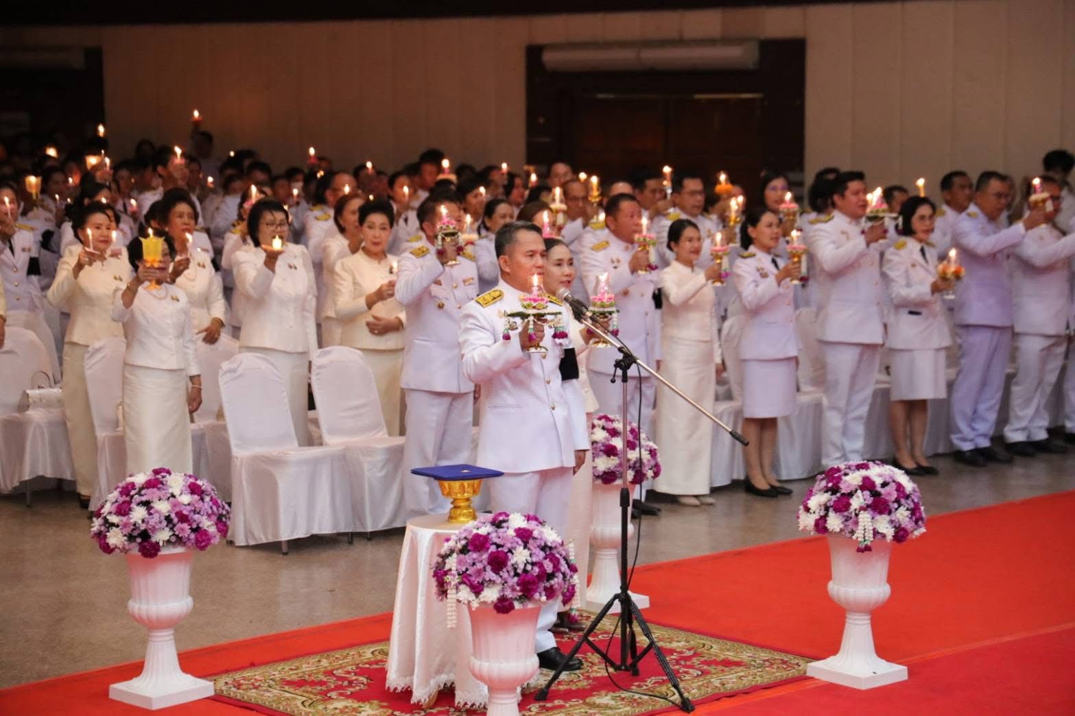 title - ส.ป.ก.กาฬสินธุ์ ร่วมพิธีถวายเครื่องราชสักการะ วางพานพุ่มเงิน พุ่มทอง และจุดเทียนถวายพระพรชัยมงคล เนื่องในโอกาสพระราชพิธีมหามงคลเฉลิมพระชนมพรรษา 4 รอบ สมเด็จพระนางเจ้าฯ พระบรมราชินี 3 มิถุนายน 2569 จังหวัดกาฬสินธุ์ ณ หอประชุมเฉลิมพระเกียรติ 80 พรรษา มหาราชา ศาลากลางจังหวัดกาฬสินธุ์ (หลังเก่า)