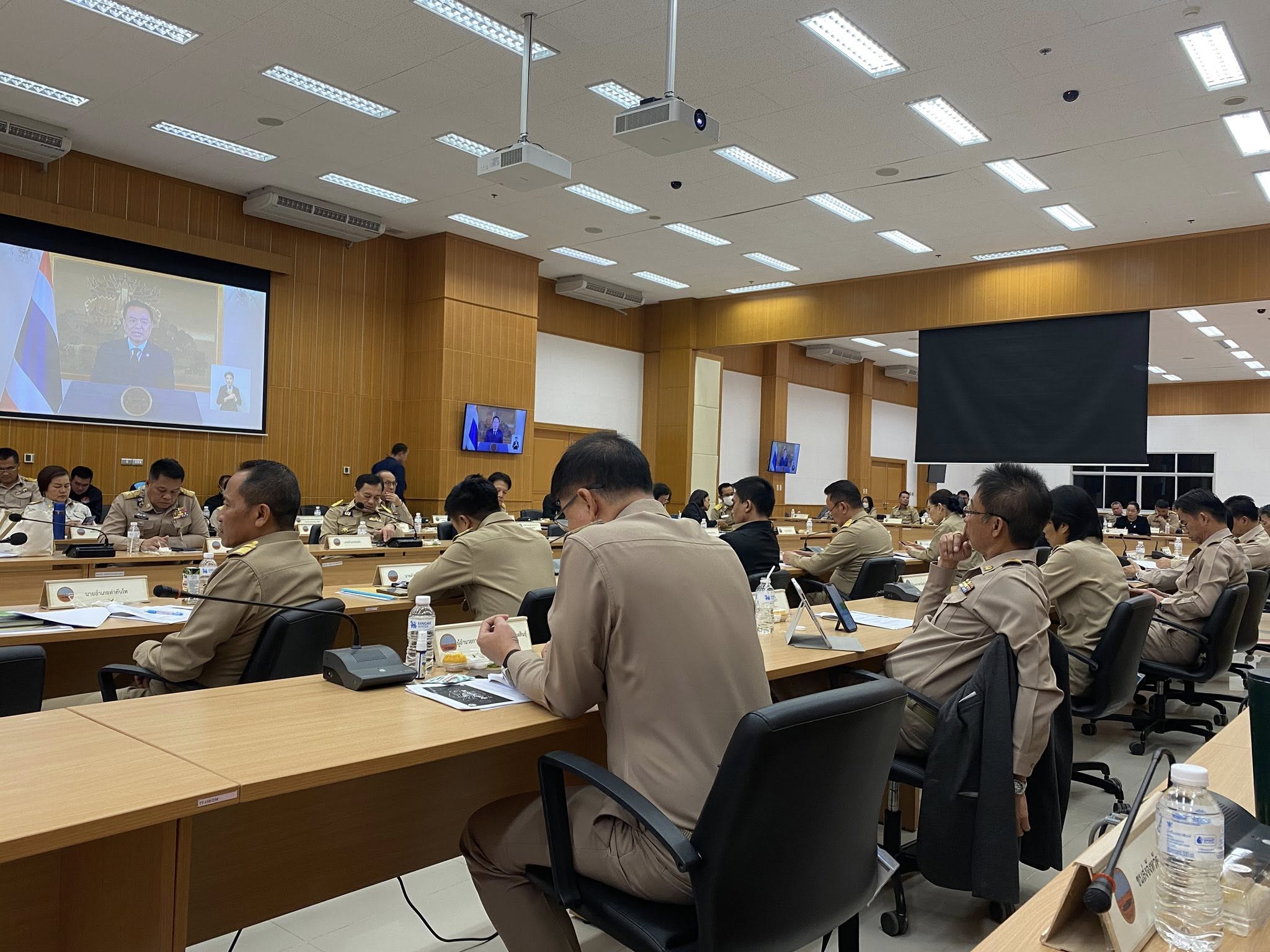 title - ส.ป.ก.กาฬสินธุ์ ร่วมการประชุมคณะกรมการจังหวัด และหัวหน้าส่วนราชการจังหวัดกาฬสินธุ์ ครั้งที่ 11/2568 และร่วมการประชุมคณะกรรมการรักษาความมั่นคงและความสงบเรียบร้อยจังหวัดกาฬสินธุ์ ครั้งที่ 11/2568