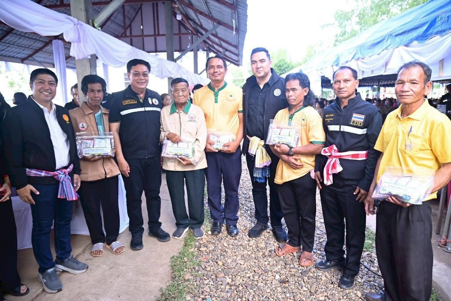 title - ส.ป.ก.กาฬสินธุ์ ร่วมลงพื้นที่จังหวัดสกลนคร เพื่อรับมอบนโยบายจากผู้บริหารกระทรวงเกษตรและสหกรณ์ ในการเดินทางมาตรวจราชการของนายวัชระพล ขาวขำ รัฐมนตรีช่วยว่าการกระทรวงเกษตรและสหกรณ์ ในพื้นที่จังหวัดสกลนคร