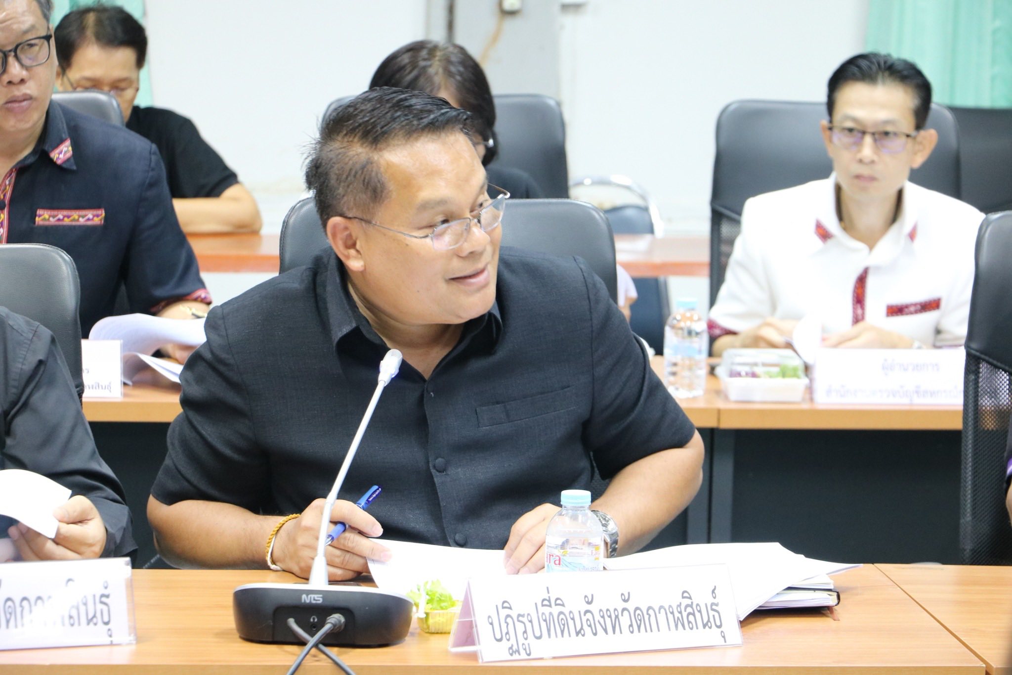 title - ส.ป.ก.กาฬสินธุ์ เข้าร่วมการประชุมเตรียมความพร้อมการลงพื้นที่ตรวจราชการของรัฐมนตรีช่วยว่าการกระทรวงเกษตรและสหกรณ์ (นายวัชระพล ขาวขำ) พร้อมคณะ ณ ห้องประชุมสำนักงานเกษตรและสหกรณ์จังหวัดกาฬสินธุ์