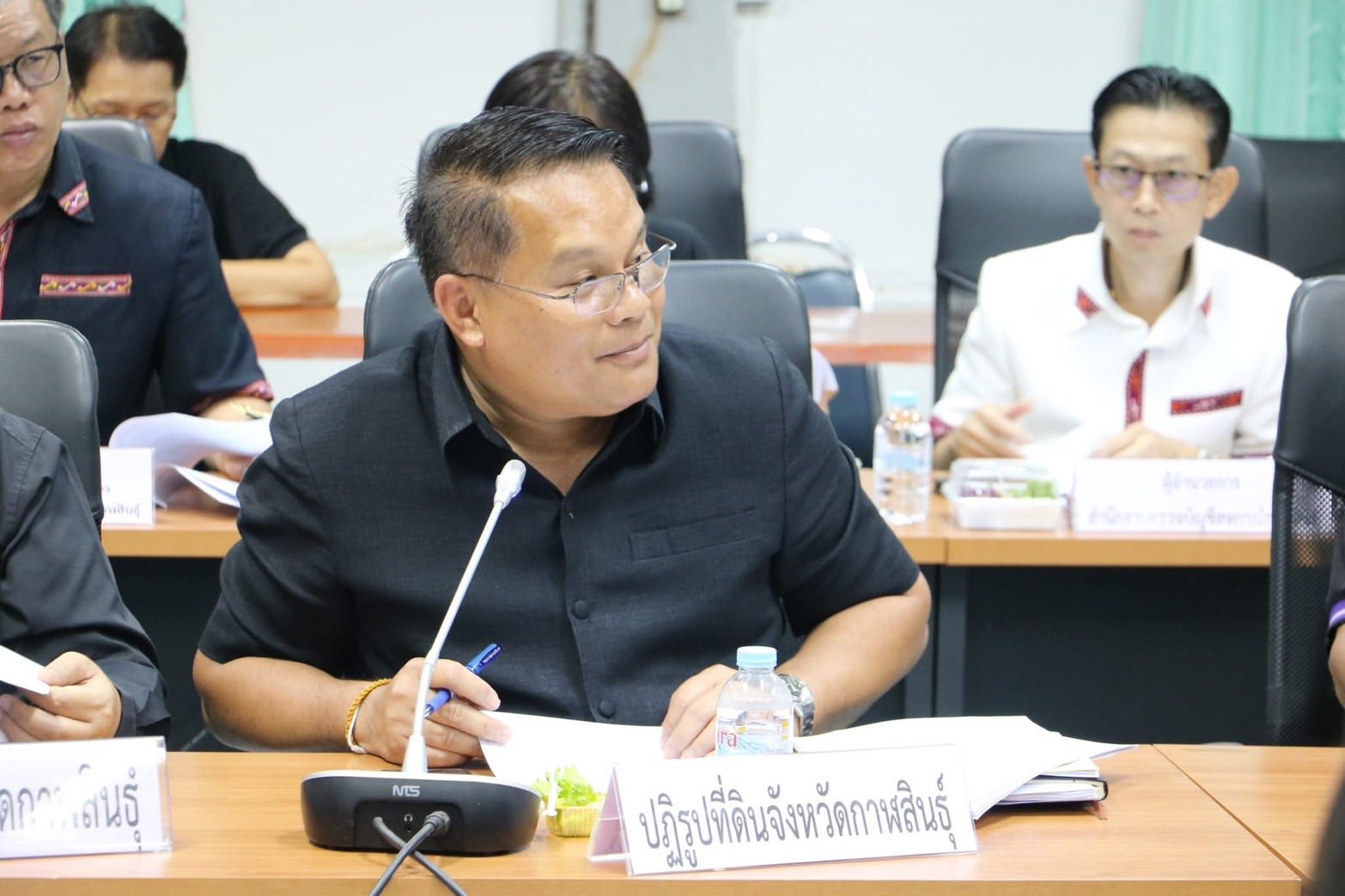 title - ส.ป.ก.กาฬสินธุ์ เข้าร่วมการประชุมเตรียมความพร้อมการลงพื้นที่ตรวจราชการของรัฐมนตรีช่วยว่าการกระทรวงเกษตรและสหกรณ์ (นายวัชระพล ขาวขำ) พร้อมคณะ ณ ห้องประชุมสำนักงานเกษตรและสหกรณ์จังหวัดกาฬสินธุ์