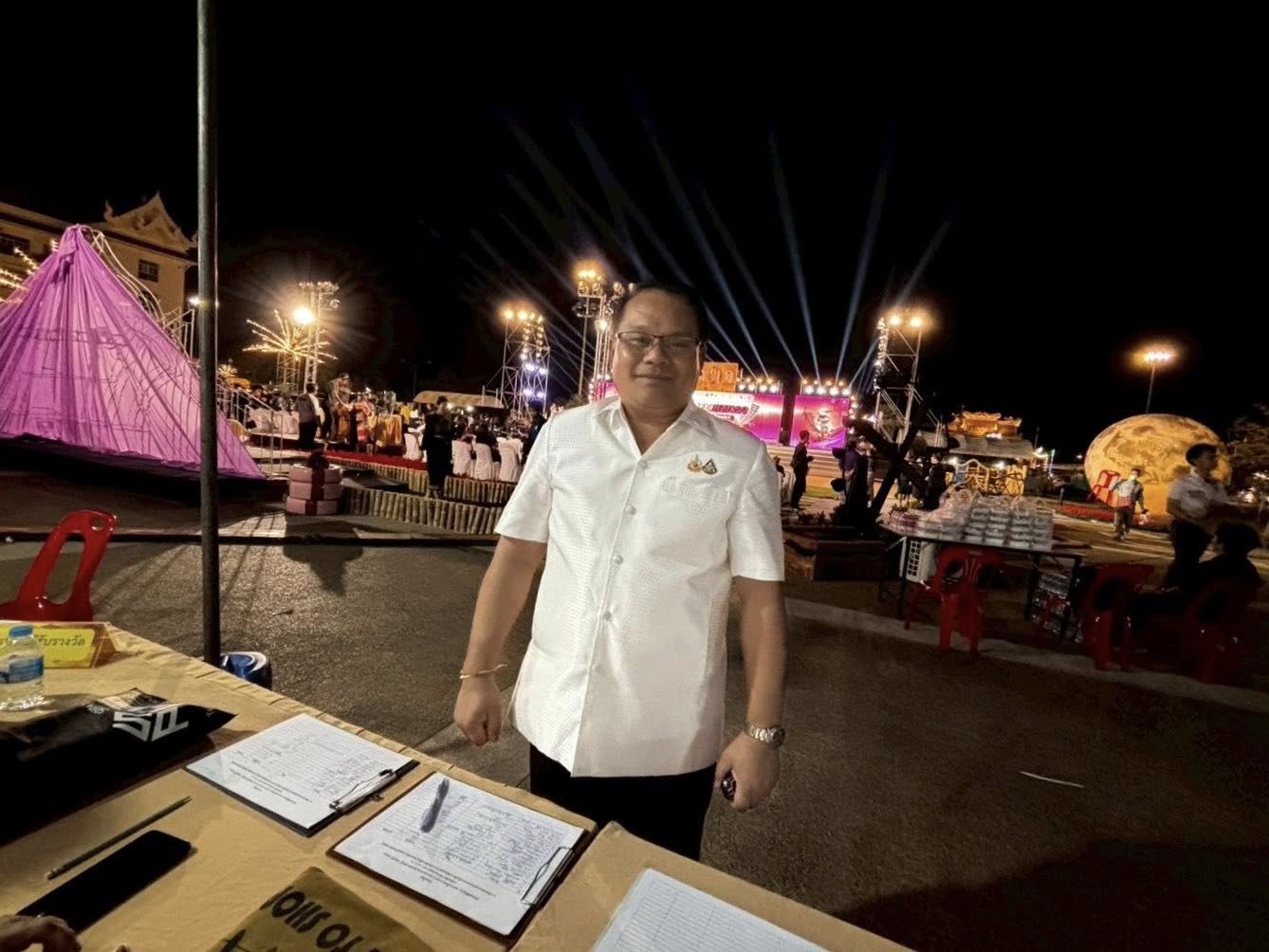 title - ส.ป.ก.กาฬสินธุ์ ร่วมเป็นสักขีพยานในพิธีการออกรางวัลสลากกาชาด ประจำปี 2569 ในงานมหกรรมโปงลาง แพรวา และงานกาชาดจังหวัดกาฬสินธุ์ ประจำปี 2569 ณ เวทีกลาง บริเวณหน้าศาลากลางจังหวัดกาฬสินธุ์