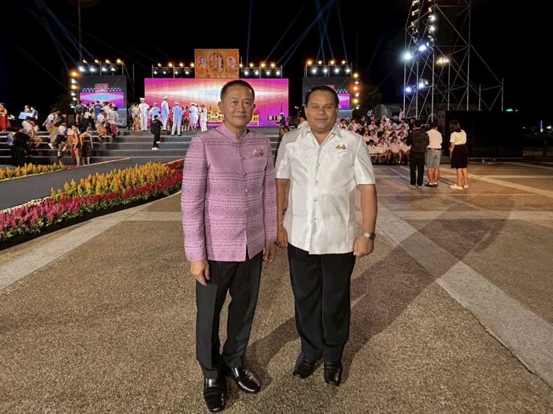 title - ส.ป.ก.กาฬสินธุ์ ร่วมเป็นสักขีพยานในพิธีการออกรางวัลสลากกาชาด ประจำปี 2569 ในงานมหกรรมโปงลาง แพรวา และงานกาชาดจังหวัดกาฬสินธุ์ ประจำปี 2569 ณ เวทีกลาง บริเวณหน้าศาลากลางจังหวัดกาฬสินธุ์