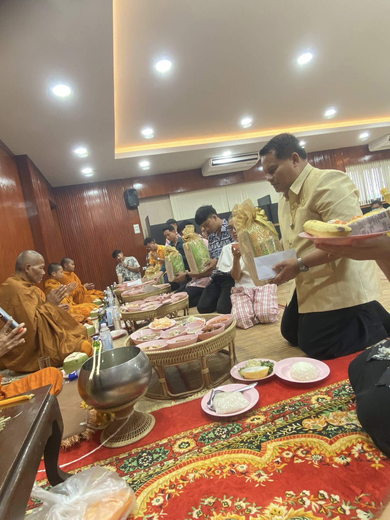 title - ส.ป.ก.กาฬสินธุ์ ร่วมใจกันจัดกิจกรรมสืบสานประเพณีสงกรานต์ เนื่องในโอกาสวันขึ้นปีใหม่ไทย ประจำปี 2569 ณ ห้องประชุม สำนักงานการปฏิรูปที่ดินจังหวัดกาฬสินธุ์ (ชั้น 2 )