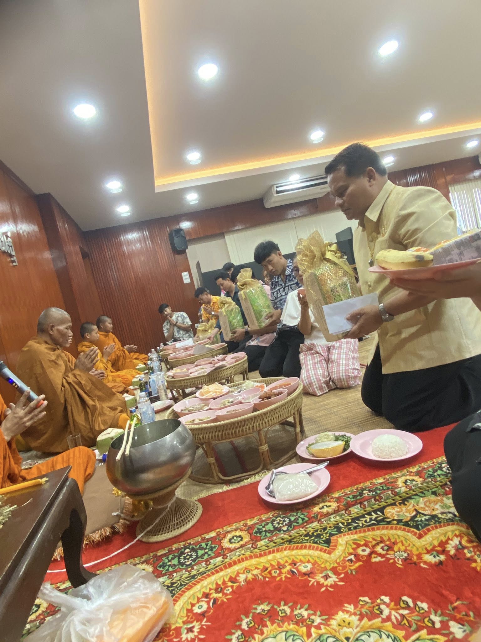 title - ส.ป.ก.กาฬสินธุ์ ร่วมใจกันจัดกิจกรรมสืบสานประเพณีสงกรานต์ เนื่องในโอกาสวันขึ้นปีใหม่ไทย ประจำปี 2569 ณ ห้องประชุม สำนักงานการปฏิรูปที่ดินจังหวัดกาฬสินธุ์ (ชั้น 2 )