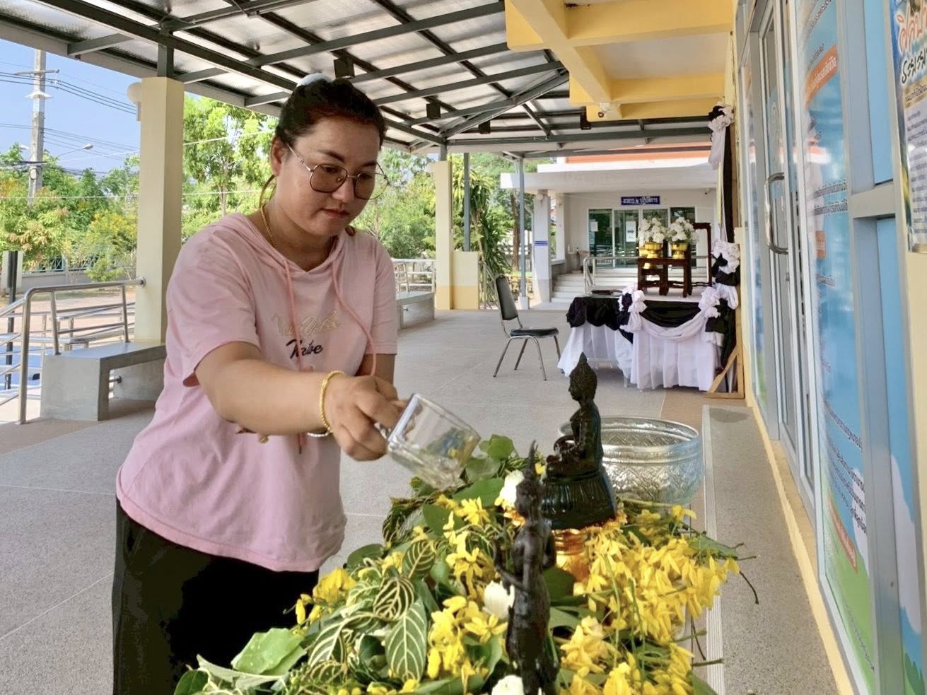 title - ส.ป.ก.กาฬสินธุ์ ร่วมใจกันจัดกิจกรรมสืบสานประเพณีสงกรานต์ เนื่องในโอกาสวันขึ้นปีใหม่ไทย ประจำปี 2569 ณ ห้องประชุม สำนักงานการปฏิรูปที่ดินจังหวัดกาฬสินธุ์ (ชั้น 2 )