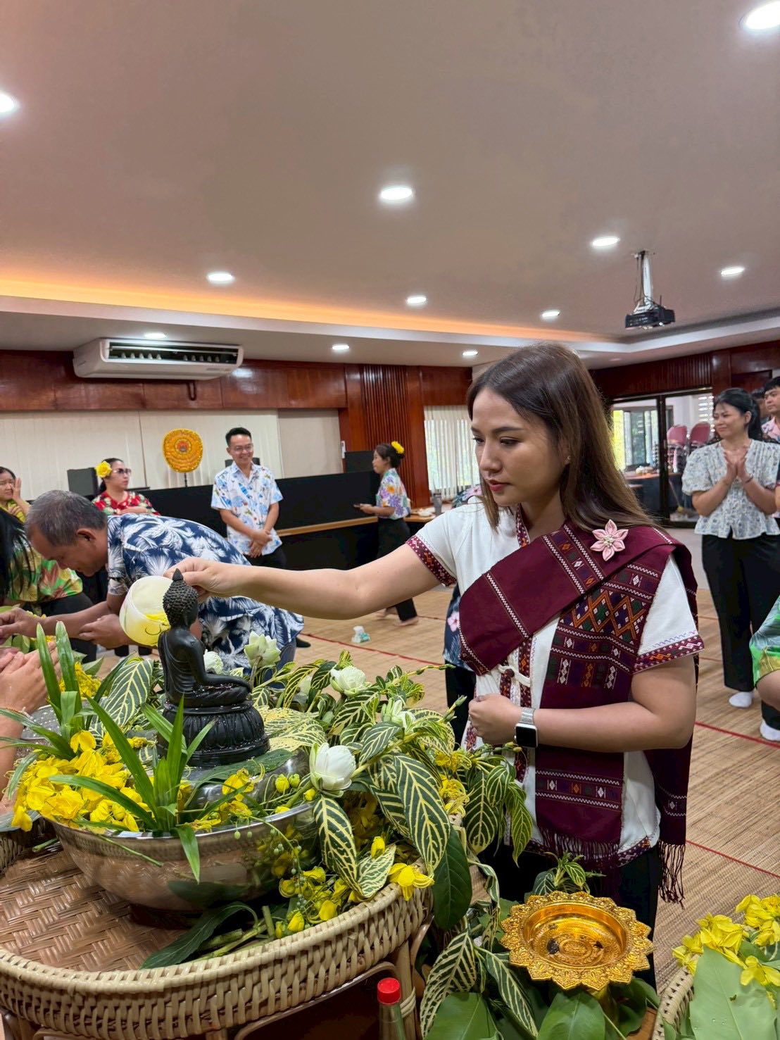title - ส.ป.ก.กาฬสินธุ์ ร่วมใจกันจัดกิจกรรมสืบสานประเพณีสงกรานต์ เนื่องในโอกาสวันขึ้นปีใหม่ไทย ประจำปี 2569 ณ ห้องประชุม สำนักงานการปฏิรูปที่ดินจังหวัดกาฬสินธุ์ (ชั้น 2 )