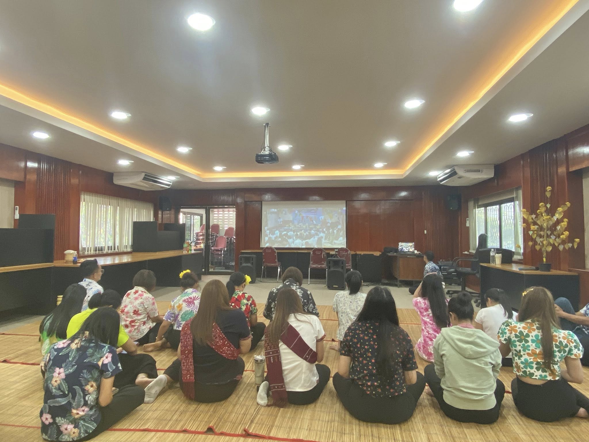 title - ส.ป.ก.กาฬสินธุ์ ร่วมใจกันจัดกิจกรรมสืบสานประเพณีสงกรานต์ เนื่องในโอกาสวันขึ้นปีใหม่ไทย ประจำปี 2569 ณ ห้องประชุม สำนักงานการปฏิรูปที่ดินจังหวัดกาฬสินธุ์ (ชั้น 2 )