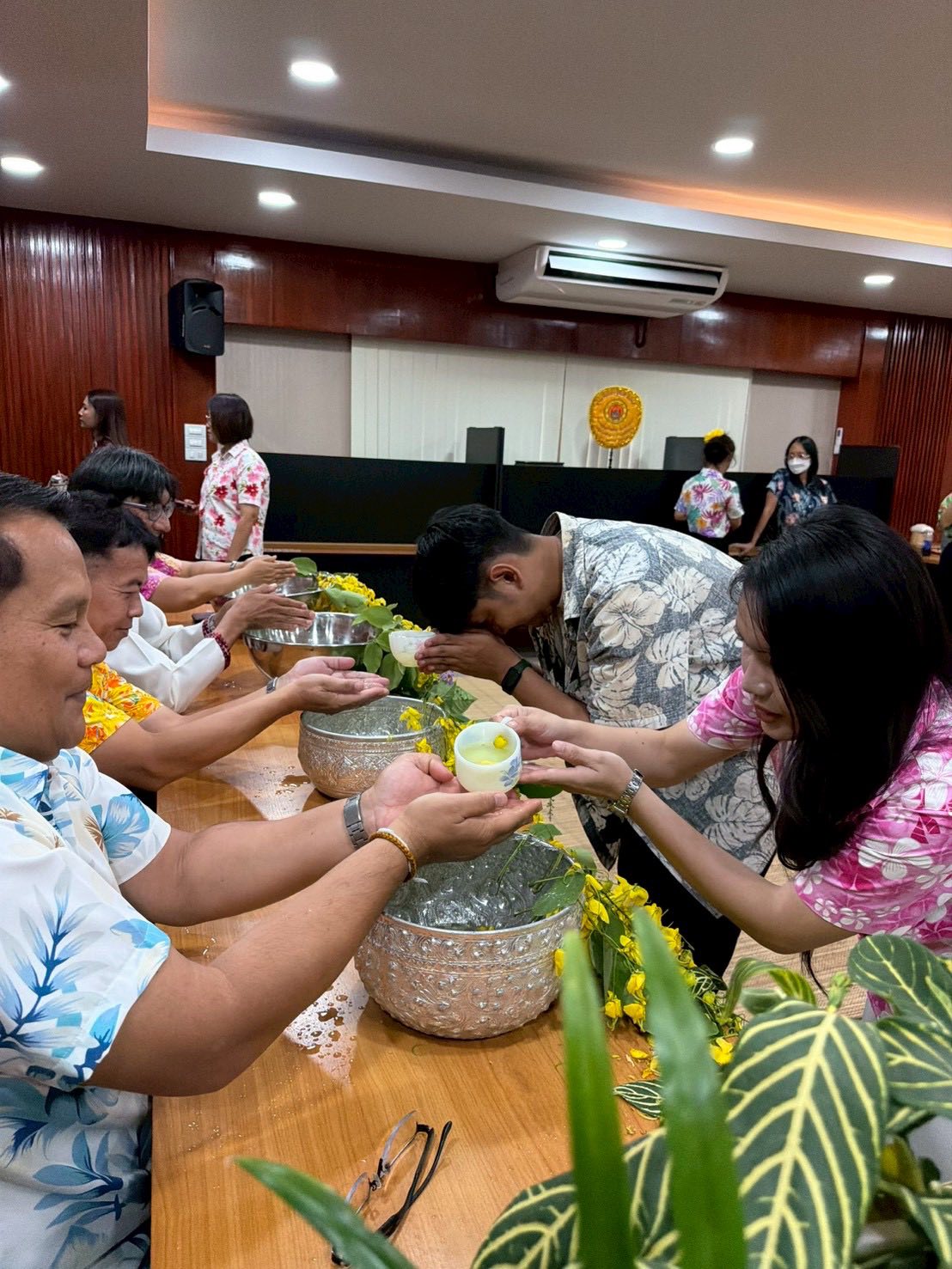 title - ส.ป.ก.กาฬสินธุ์ ร่วมใจกันจัดกิจกรรมสืบสานประเพณีสงกรานต์ เนื่องในโอกาสวันขึ้นปีใหม่ไทย ประจำปี 2569 ณ ห้องประชุม สำนักงานการปฏิรูปที่ดินจังหวัดกาฬสินธุ์ (ชั้น 2 )