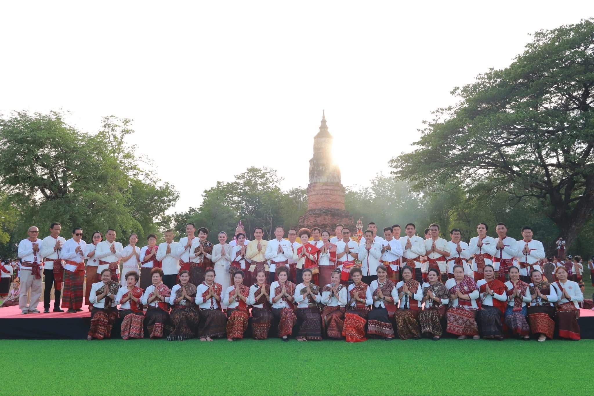 ส.ป.ก.กาฬสินธุ์ ร่วมพิธีเปิดงานเทศกาล “วิสาขปุณฺณมีปูชา” จังหวัดกาฬสินธุ์ ประจำปีงบประมาณ พ.ศ.2569