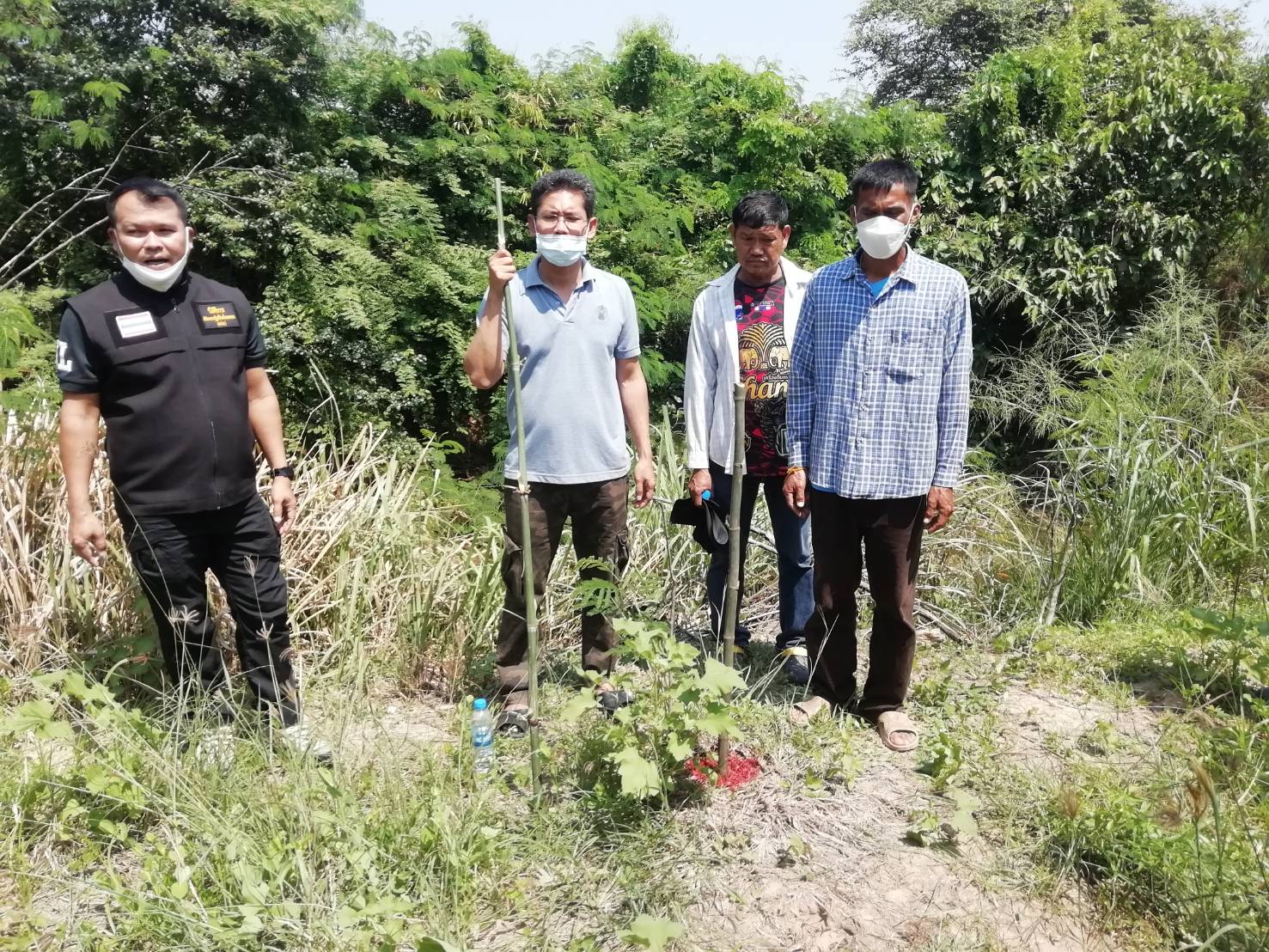 ส.ป.ก.กาญจนบุรี ดำเนินการตรวจสอบเจรจาหาข้อยุติกรณีข้อพิพาทร้องเรียนที่ดินทับซ้อน