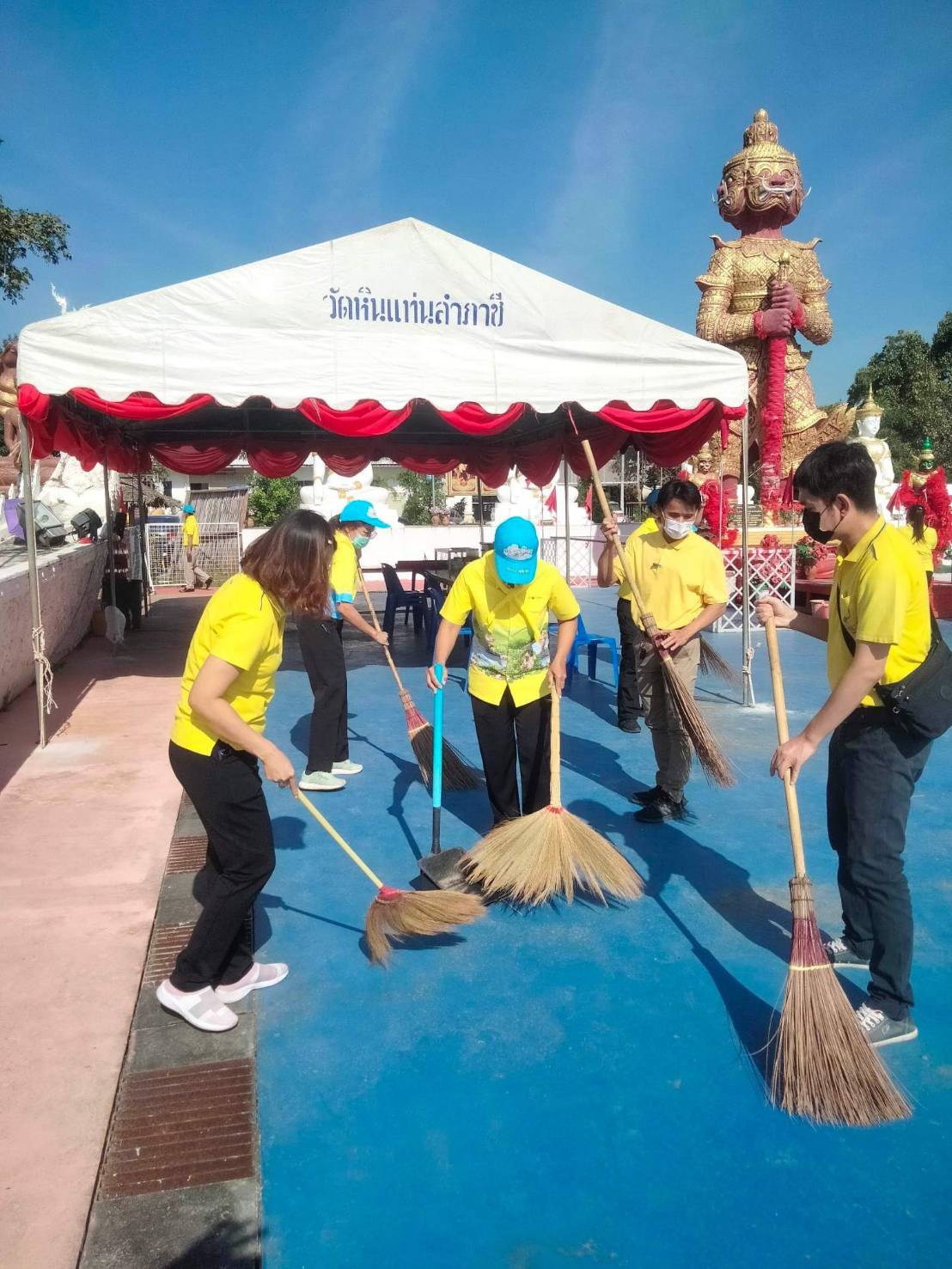ส.ป.ก.กาญจนบุรี ร่วมกิจกรรมจิตอาสาฯ เนื่องในวันสมเด็จพระเจ้าตากสินมหาราช