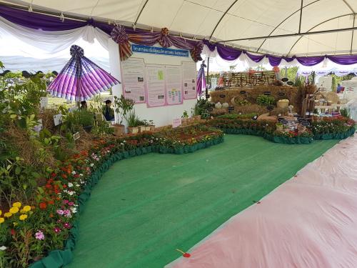 ส.ป.ก.กาญจนบุรี ร่วมเฝ้าฯ รับเสด็จสมเด็จพระเทพรัตนราชสุดาฯ สยามบรมราชกุมารีเสด็จพระราชดำเนินทรงเปิดการประชุมวิชาการและนิทรรศการ “ทรัพยากรไทย : ศักยภาพมากล้นมีให้เห็น” ประจำปี 2560