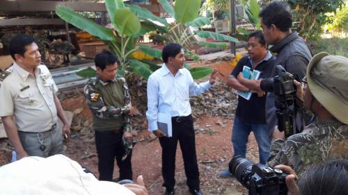 นายสมศักดิ์ แป้มถนอม ปฏิรูปที่ดินจังหวัดกาญจนบุรี ลงพื้นที่ตรวจสอบข้อเท็จจริงในกรณีการใช้ประโยชน์ในที่ดิน ส.ป.ก. ของวัดเมตตาธรรมโพธิญาณ