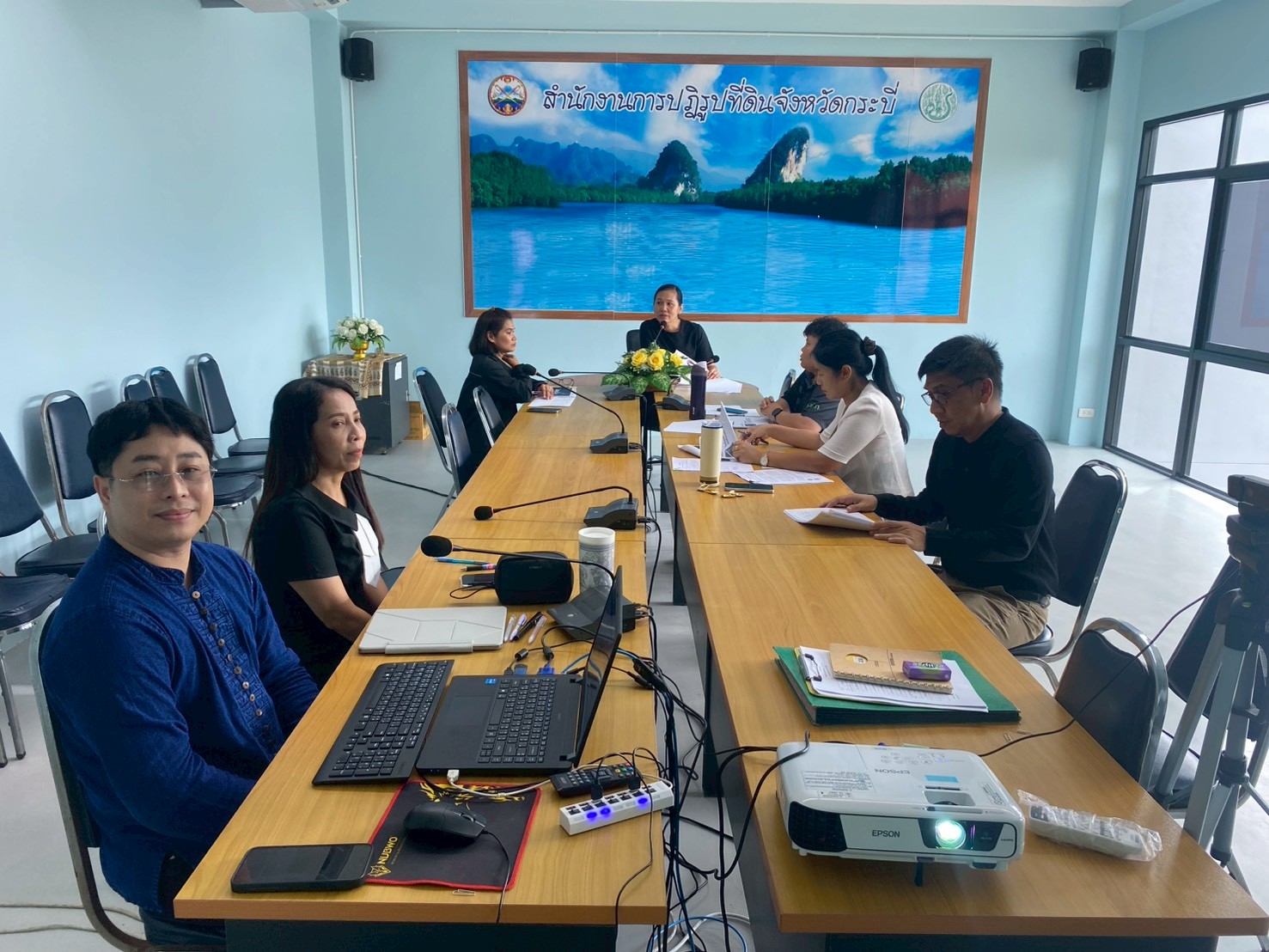 การประชุมคณะกรรมการคัดเลือกอาสาสมัครปฏิรูปที่ดินเพื่อเกษตรกรรม (อสปก.) ดีเด่น ประจำปี พ.ศ. 2569 (ข่าวแชร์)