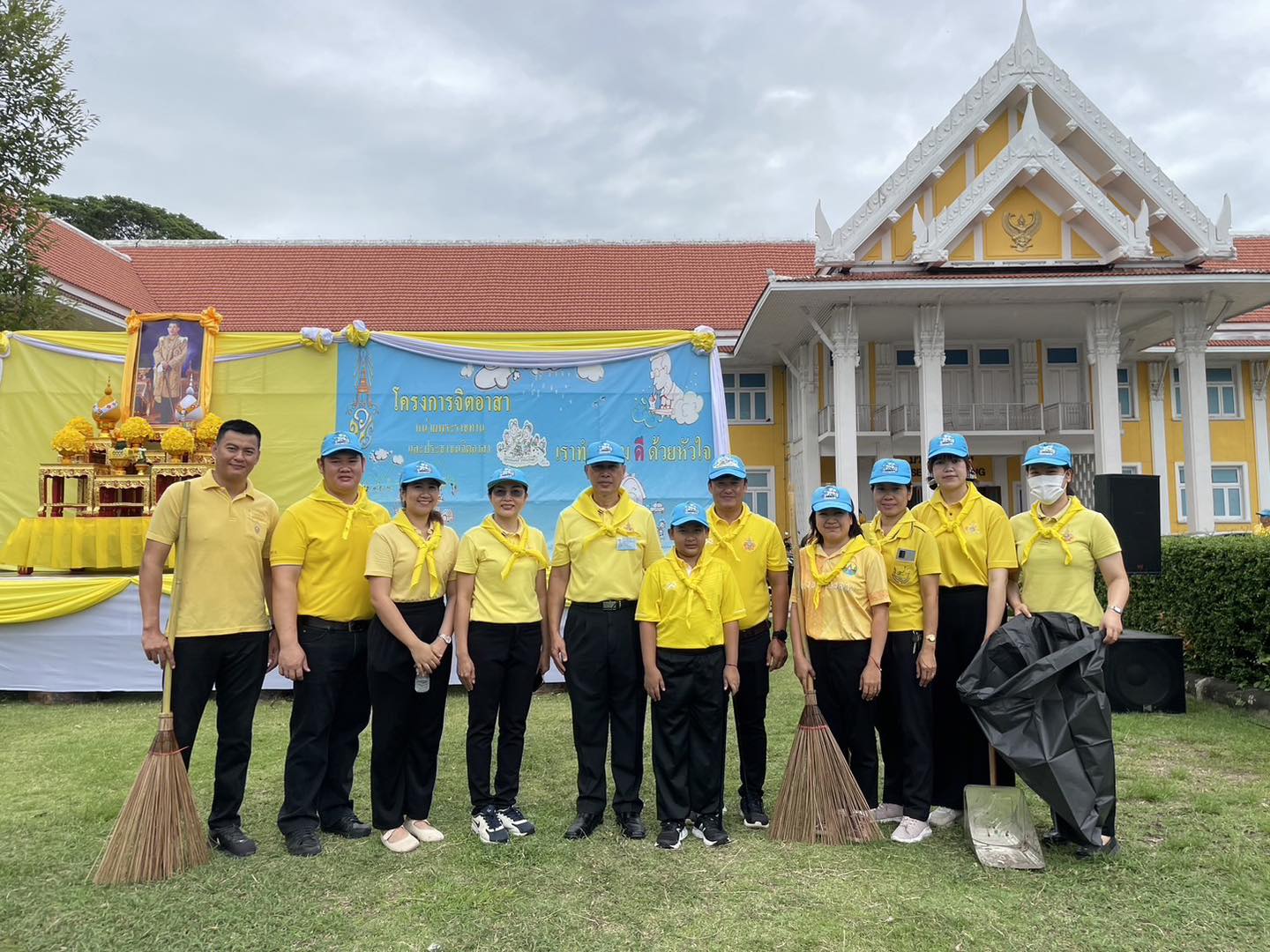 ส.ป.ก.ลำปาง ร่วมกิจกรรมจิตอาสาพัฒนาสถานที่สาธารณะ และปล่อยพันธุ์สัตว์น้ำ เฉลิมพระเกียรติ พระบาทสมเด็จพระเจ้าอยู่หัว เนื่องในโอกาสมหามงคลเฉลิมพระชนมพรรษา 6 รอบ 28 กรกฎาคม 2567