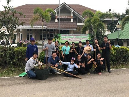 วันพุธที่ ๘ พฤศจิกายน พ.ศ.๒๕๖๐ สำนักงานการปฏิรูปที่ดินจังหวัดลำปาง นำโดย นางสาวอรณัชชา สุวรรณชัย ปฏิรูปที่ดินจังหวัดลำปาง พร้อมด้วยเจ้าหน้าที่ ร่วมกิจกรรม วันรักต้นไม้ประจำปีของชาติ พ.ศ.๒๕๖๐