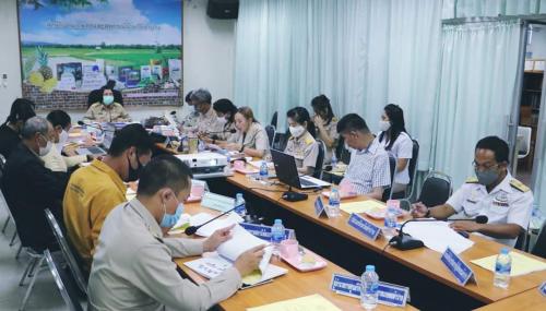 นางสาวอรณัชชา สุวรรณชัย ปฏิรูปที่ดินจังหวัดลำปาง เข้าร่วมประชุมปรึกษาหารือการบริหารจัดการสินค้าเกษตรที่สำคัญของจังหวัดลำปาง ครั้งที่ 2/2563