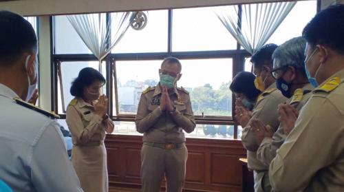 นางสาวอรณัชชา สุวรรณชัย ปฏิรูปที่ดินจังหวัดลำปาง พร้อมด้วยหัวหน้าส่วนราชการสังกัดกระทรวงเกษตรและสหกรณ์ ร่วมสวัสดีปีใหม่ 2564 ผู้บริหารจังหวัดลำปาง