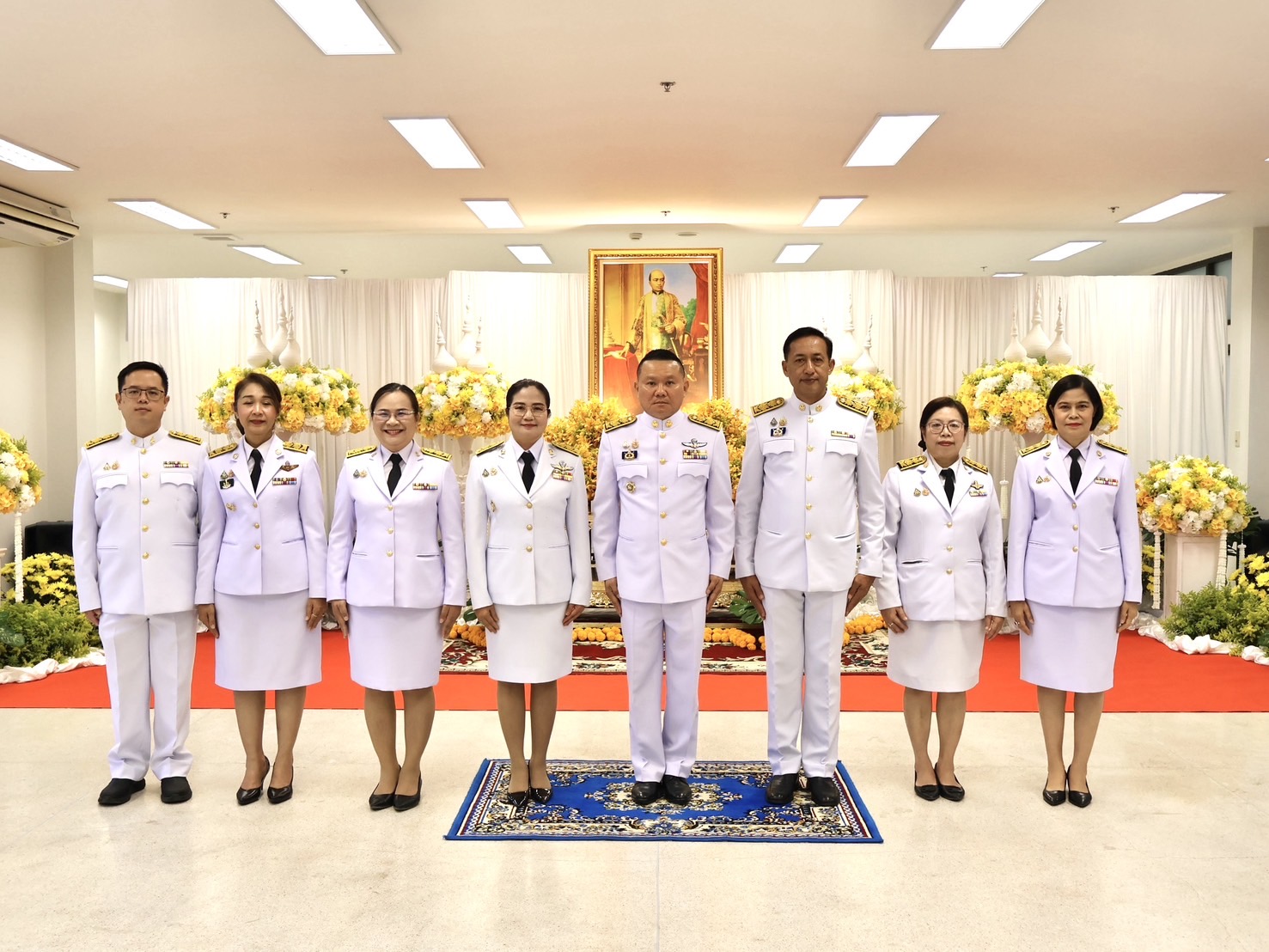 ปฏิรูปที่ดินจังหวัดลำพูน ร่วมพิธีวางพานพุ่มดอกไม้ถวายราชสักการะ เนื่องในวันที่ระลึก พระบาทสมเด็จพระพุทธเลิศหล้านภาลัย 