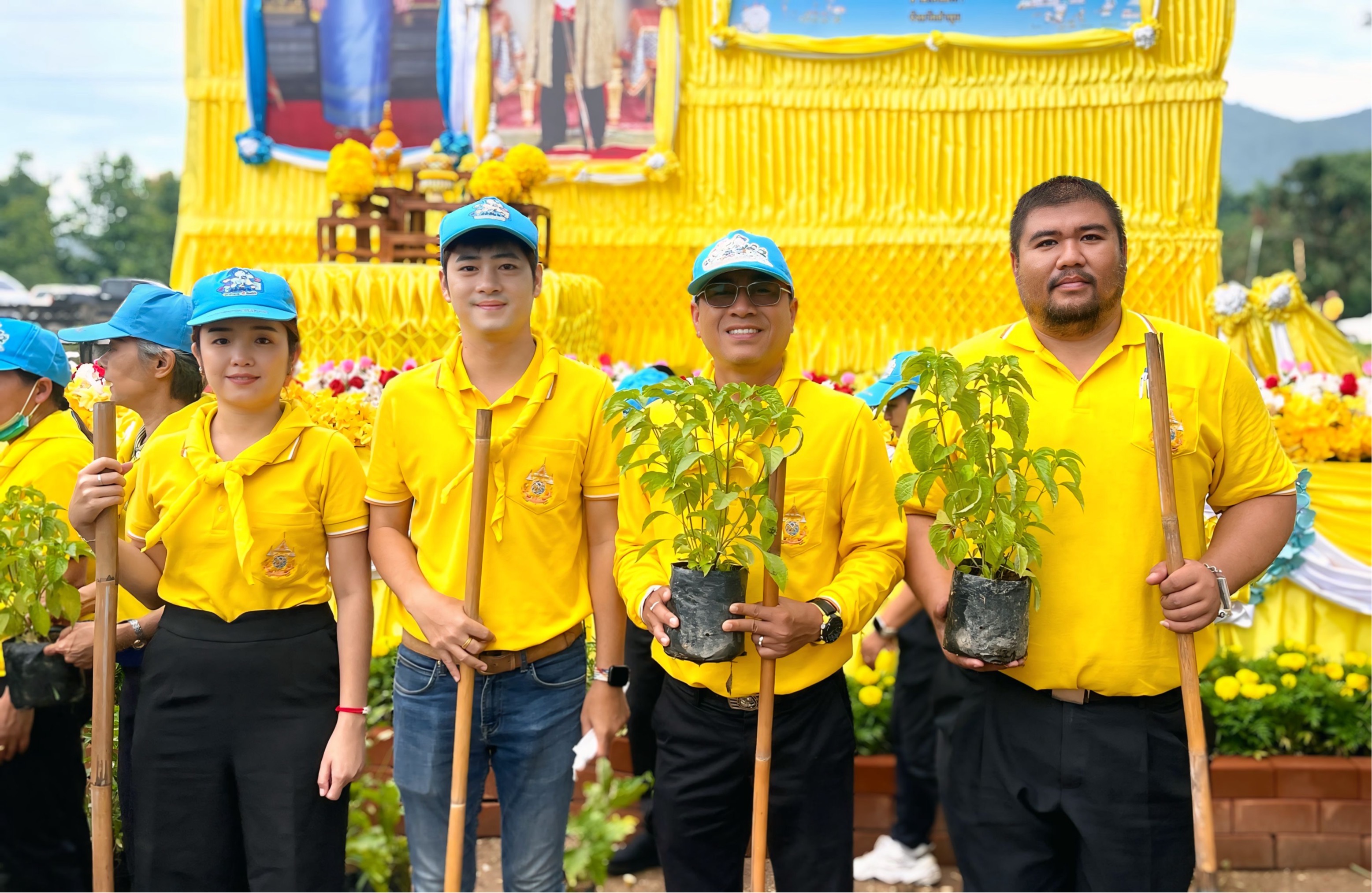 สำนักงานการปฏิรูปที่ดินจังหวัดลำพูน ร่วมกิจกรรมจิตอาสาพัฒนาลำน้ำแม่ทา เพื่อเป็นการบำเพ็ญประโยชน์ และบำเพ็ญสาธารณกุศล เนื่องในโอกาสวันเฉลิมพระชนมพรรษาสมเด็จพระนางเจ้าสิริกิติ์ พระบรมราชินีนาถ พระบรมราชชนนีพันปีหลวง 12 สิงหาคม 2567