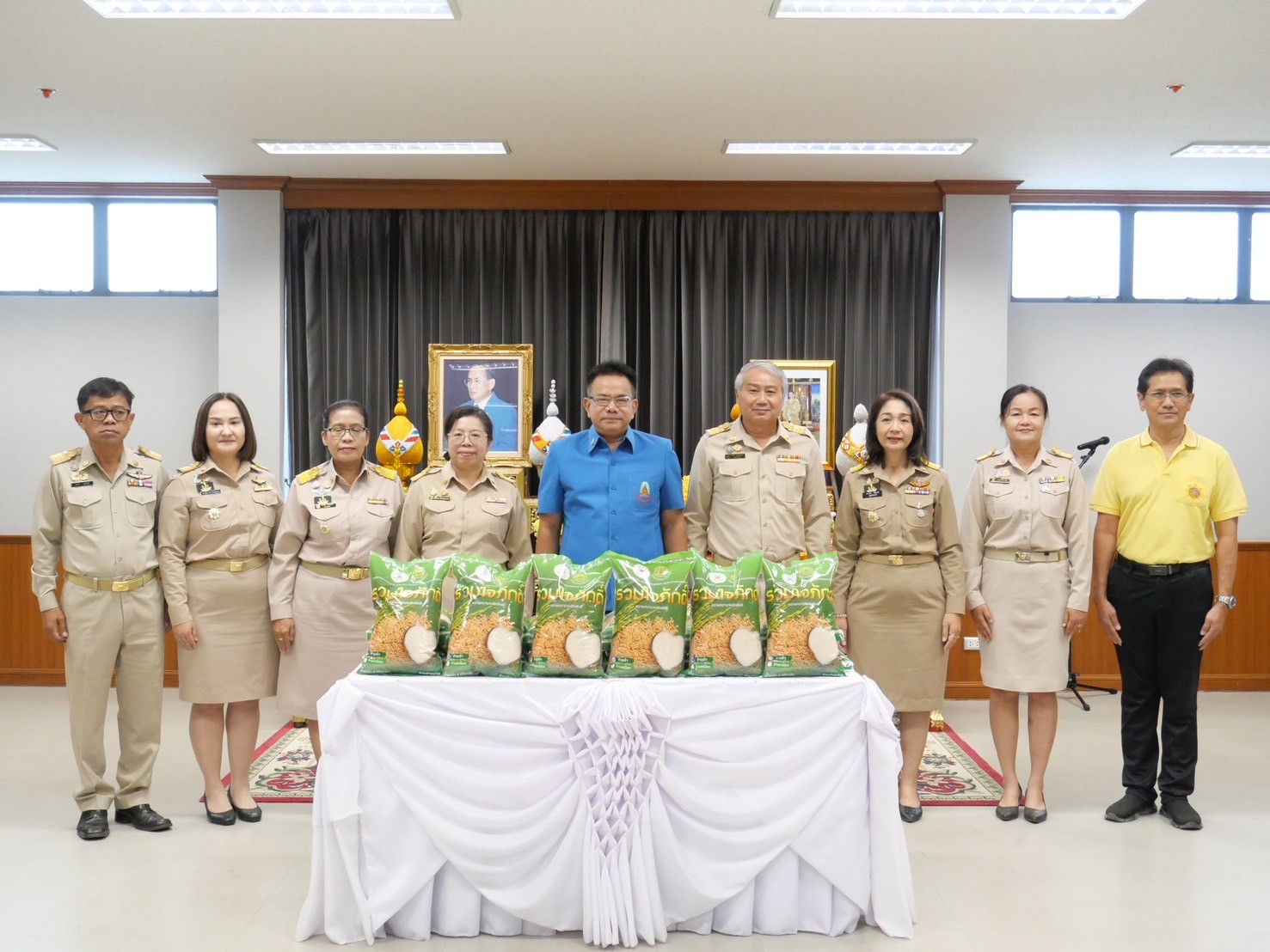 ปฏิรูปที่ดินจังหวัดลำพูน ร่วมพิธีมอบข้าวสาร ตามโครงการเฉลิมพระเกียรติเนื่องในโอกาสมหามงคลเฉลิมพระชนมพรรษา 6 รอบ 28 กรกฎาคม 2567