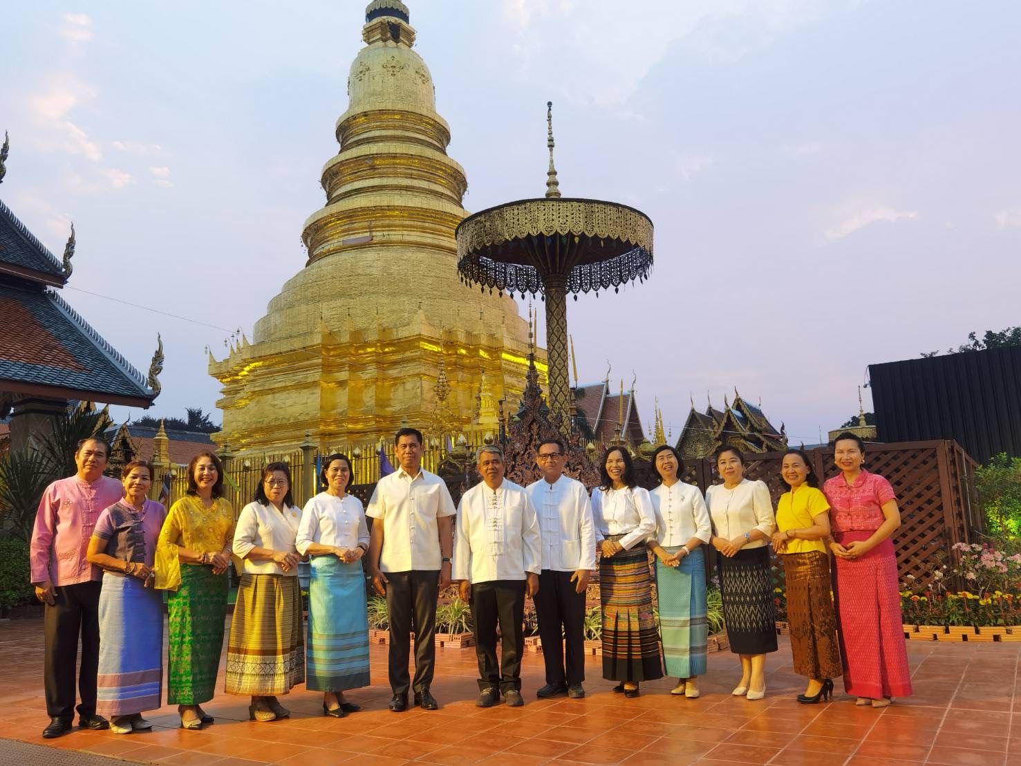 สำนักงานการปฏิรูปที่ดินจังหวัดลำพูน เข้าร่วมพิธีสืบชะตาหลวง และถวายตุงค่าคิง  เพื่อเป็นการให้อายุของผู้ที่ถวายนั้นมีอายุที่ยืนยาว และเพื่อความเป็นศิริมงคลแก่ชีวิตของตนเองสืบไป