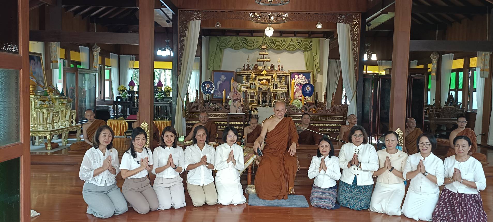 ปฏิรูปที่ดินจังหวัดลำพูนร่วมกิจกรรมฟังธรรมตามกาล เฉลิมพระเกียรติพระบาทสมเด็จพระเจ้าอยู่หัว เนื่องในโอกาสมหามงคลเฉลิมพระชนมพรรษา 6 รอบ เพื่อถวายเป็นพระราชกุศลแด่พระบาทสมเด็จพระเจ้าอยู่หัว