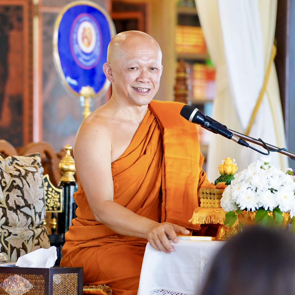 ปฏิรูปที่ดินจังหวัดลำพูนพร้อมด้วยหัวหน้าส่วนราชการจังหวัดลำพูน ร่วมโครงการฟังธรรมตามกาล เฉลิมพระเกียรติฯ ครั้งที่ ๕ 