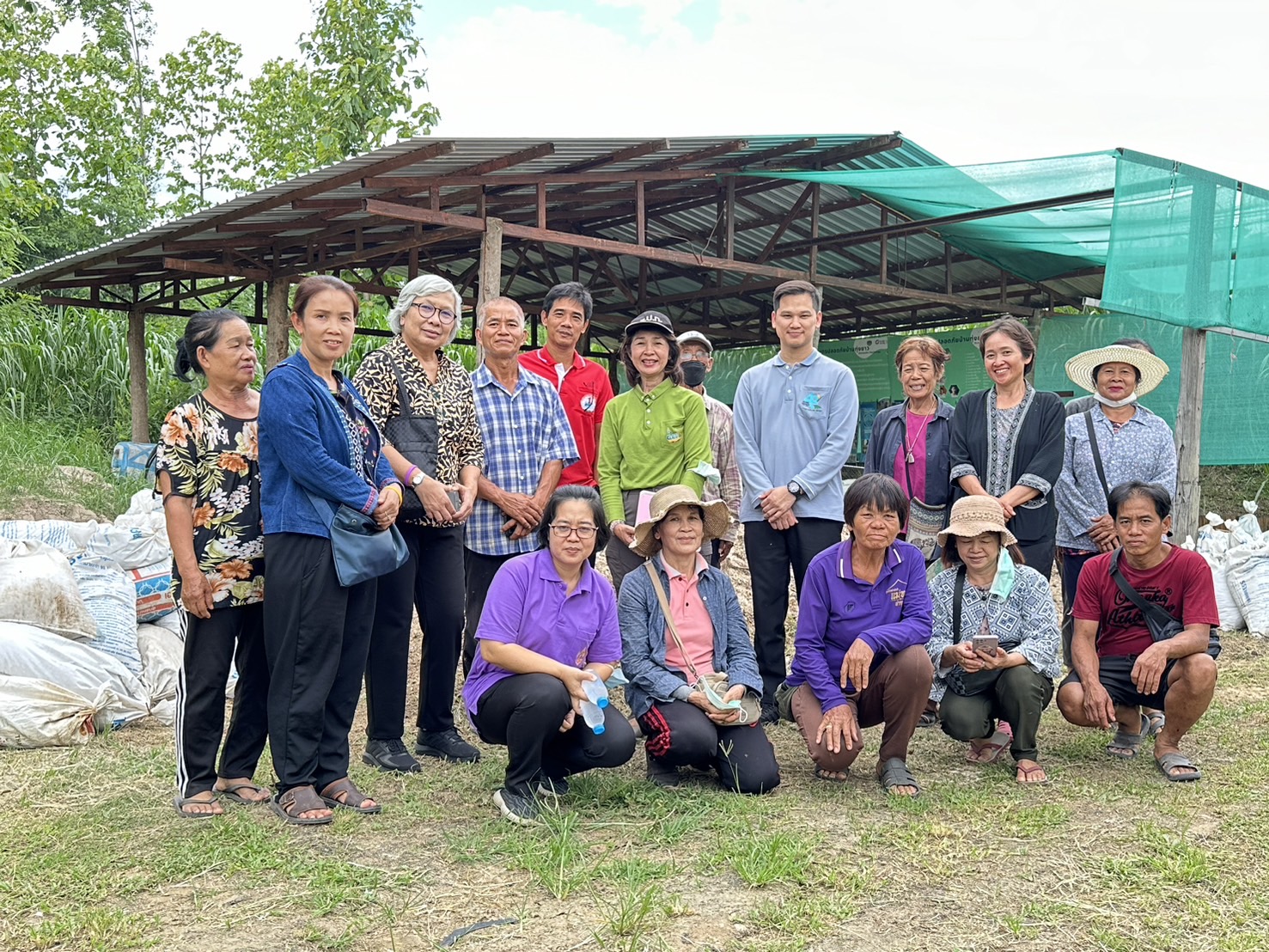 สำนักงานการปฏิรูปที่ดินจังหวัดลำพูน ให้การต้อนรับการตรวจเยี่ยมจากมูลนิธิไชยยงค์ ชูชาติ กลุ่มเกษตรกรที่ขอรับการสนับสนุนงบประมาณ