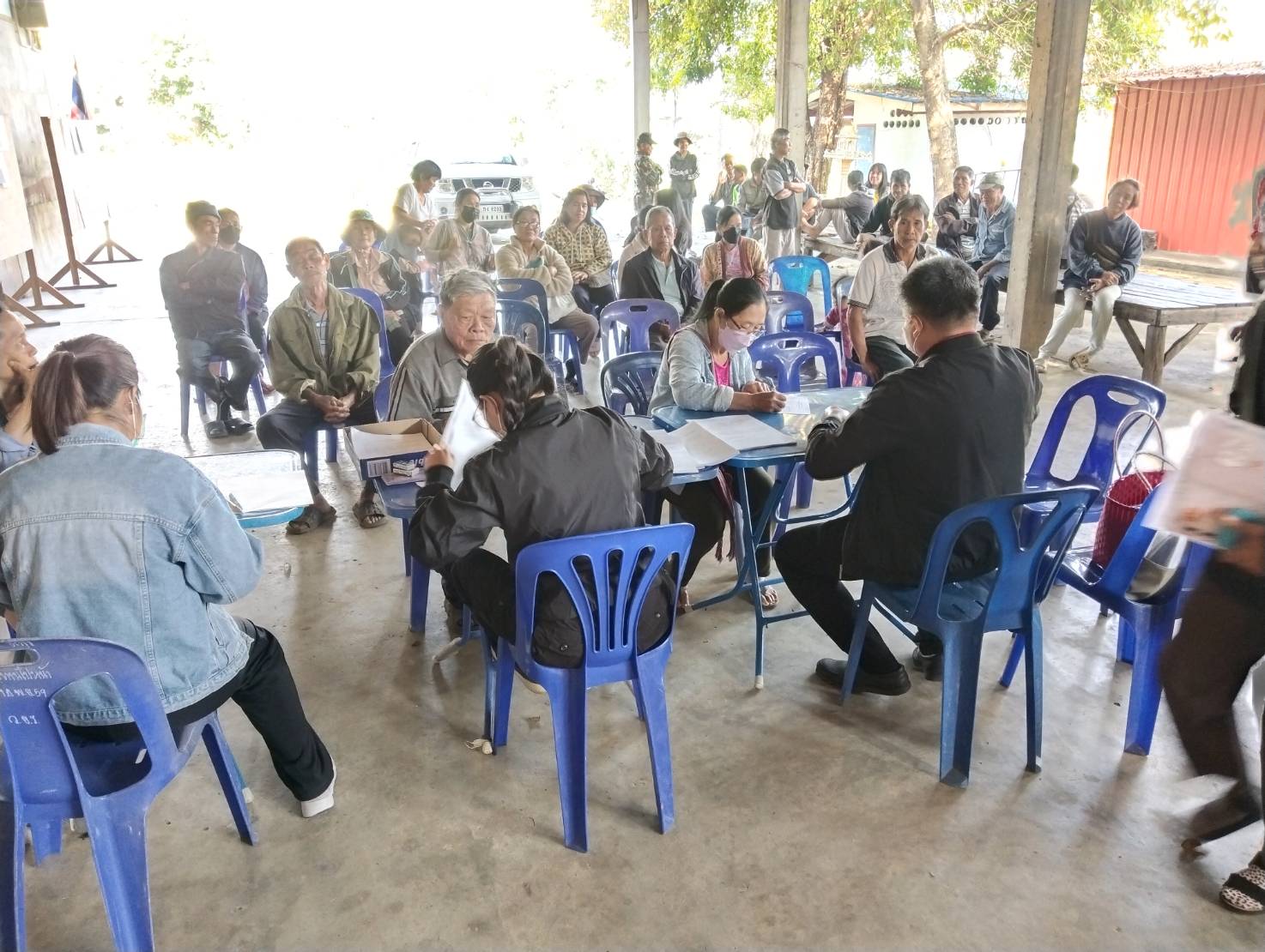 ปฏิรูปที่ดินจังหวัดลำพูนมอบหมายกลุ่มกฎหมายส.ป.ก.ลำพูน ลงพื้นที่บ้านแม่สะป๊วด อำเภอแม่ทา เพื่อรับคำขอสละสิทธิ์คืนที่ดิน ส.ป.ก. ในการสร้างสระเก็บน้ำบริเวณท้ายโครงการอ่างเก็บน้ำแม่สะป๊วดอันเนื่องมาจากพระราชดำริฯ