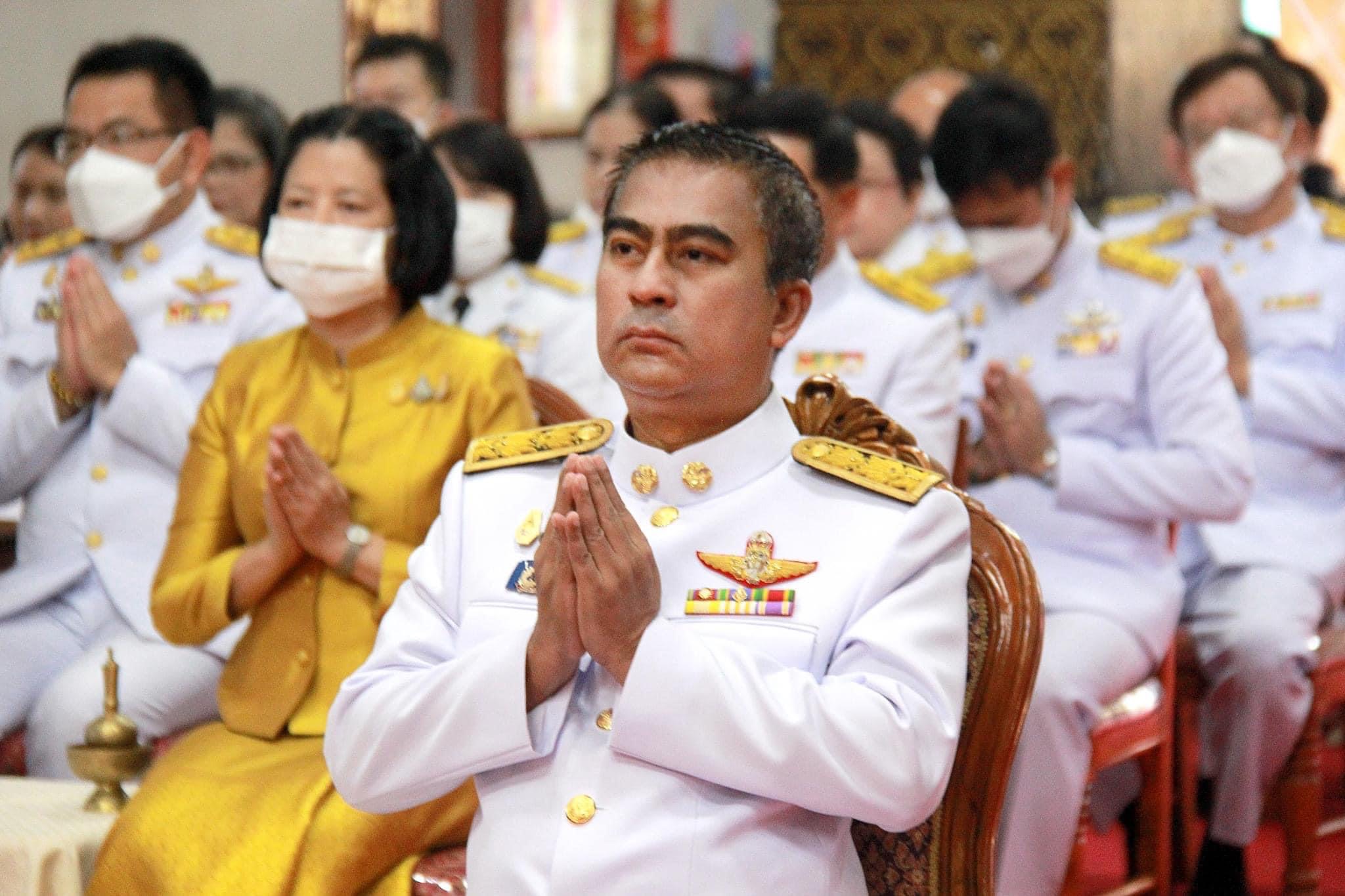 ส.ป.ก. ลำพูน เข้าร่วมพิธีสวดพระพุทธมนต์และทำบุญตักบาตรถวายพระราชกุศล เนื่องใน วันนวมินทรมหาราช  13 ตุลาคม 2566 