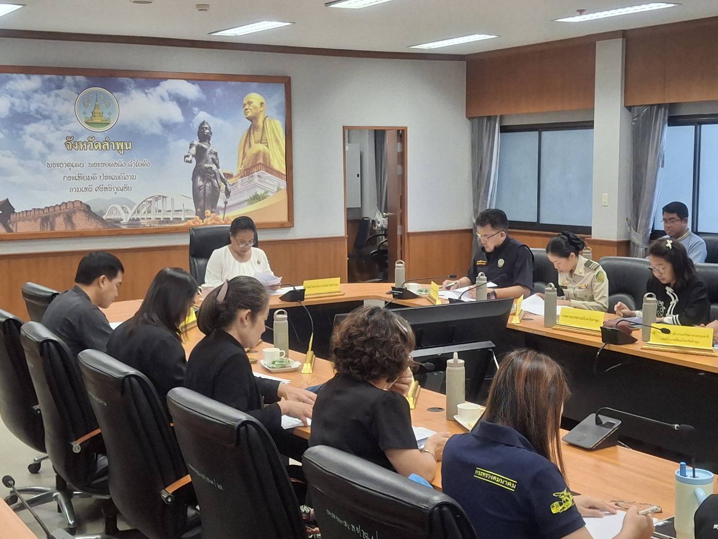title - ส.ป.ก.ลำพูน เข้าร่วมการประชุมคณะกรรมการติดตามและขับเคลื่อนโครงการอันเนื่องมาจากพระราชดำริ ครั้งที่ 1/2569 ผ่านระบบ Zoom Meeting  ณ ศาลากลางจังหวัดลำพูน