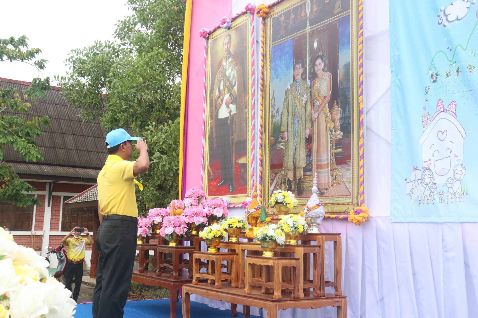 สำนักงานการปฏิรูปที่ดินจังหวัดลำพูน เข้าร่วมกิจกรรมจิตอาสาอาสาบำเพ็ญสาธารณประโยชน์และบำเพ็ญสาธารณกุศล เนื่องในวันปิยมหาราช 