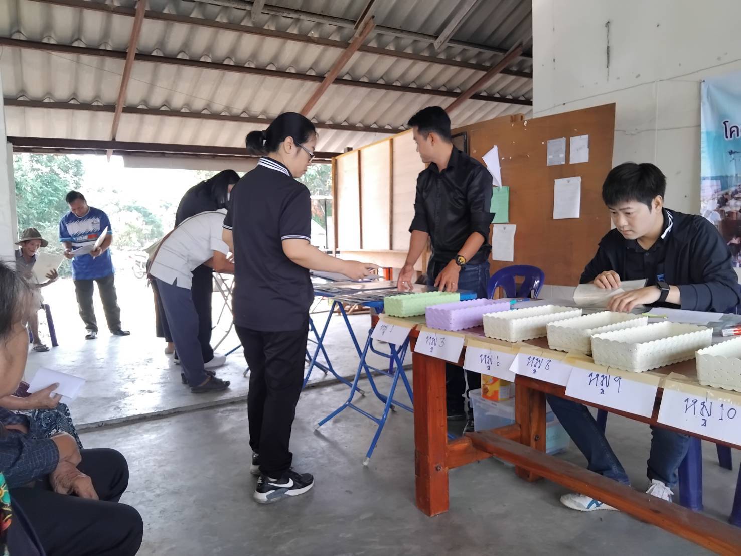 title - ส.ป.ก.ลำพูน เดินหน้าออกหน่วยบริการประชาชนเคลื่อนที่ (Mobile Unit) เพื่ออำนวยความสะดวกและยกระดับคุณภาพชีวิตของเกษตรกรในเขตปฏิรูปที่ดินจังหวัดลำพูน